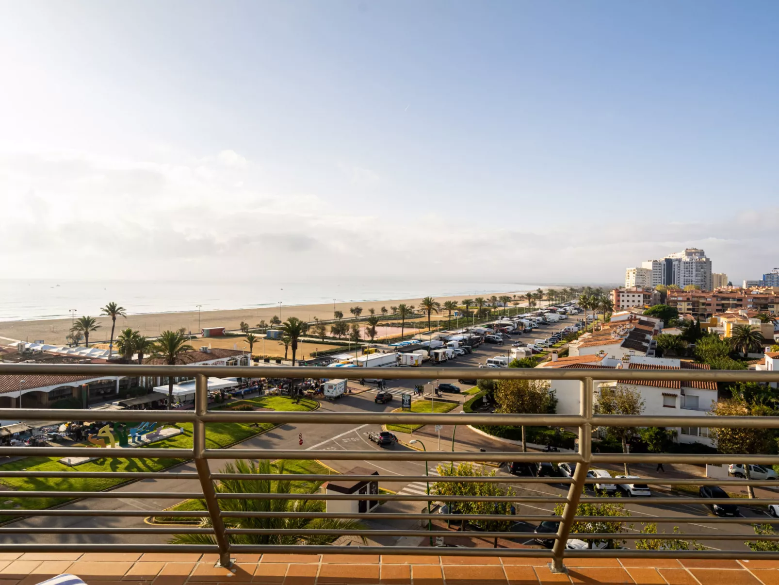 WELCS APARTAMENTO 221 EMP frente al mar - Draußen