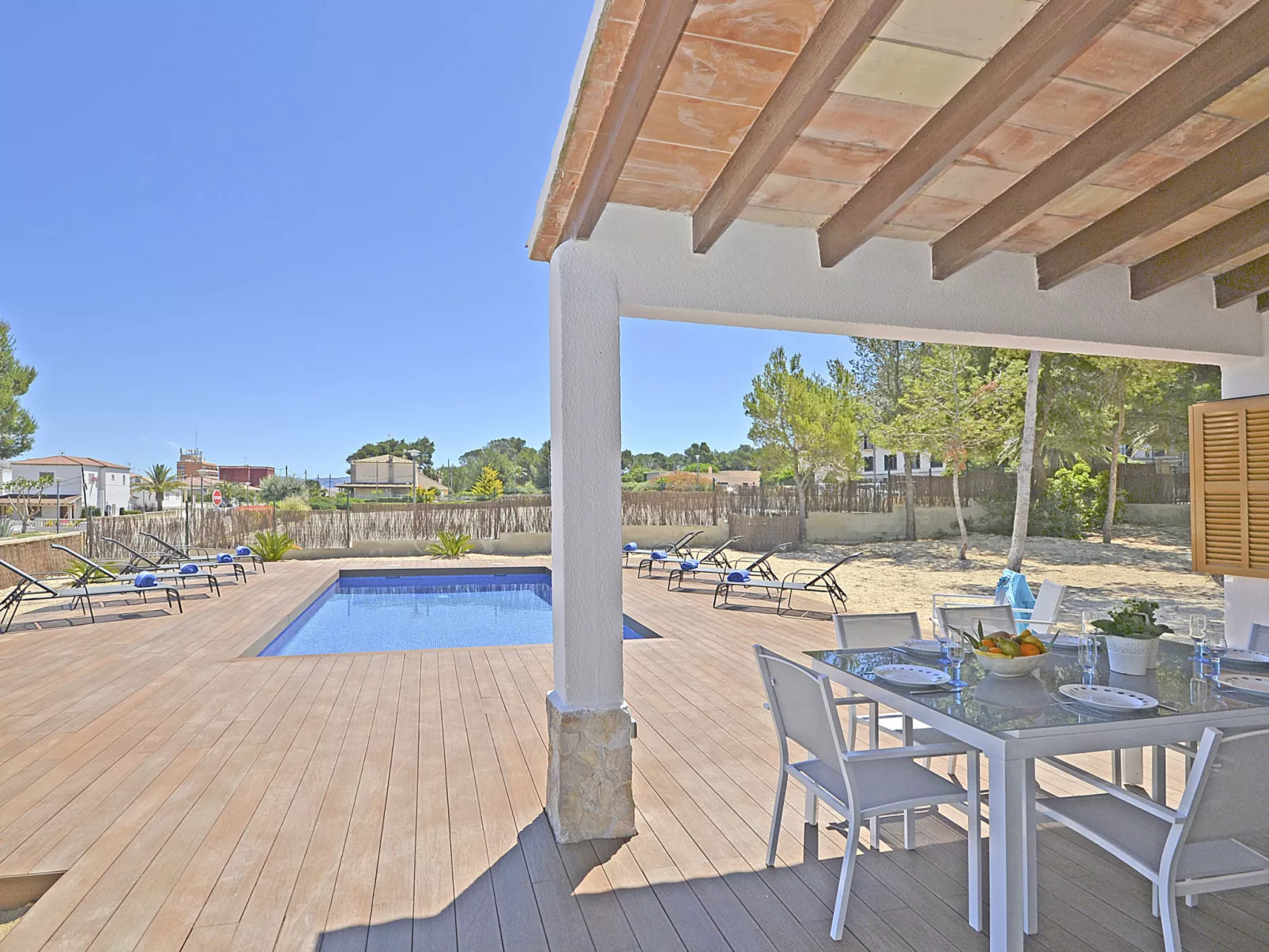 Pinocha (Villa Anglessos) - Draußen