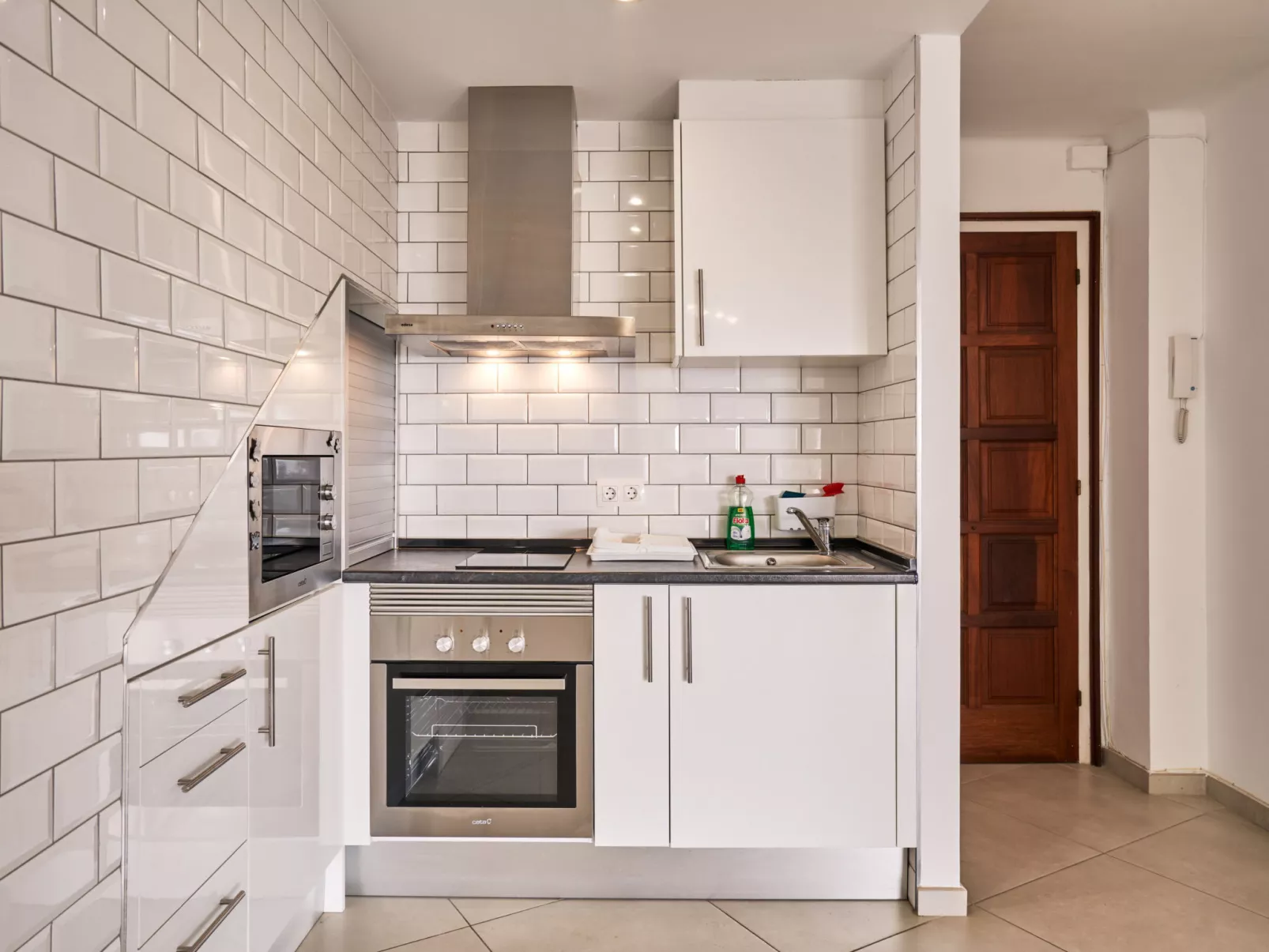 WELCS DUPLEX 026 EMP frente al canal y vistas - Drinnen