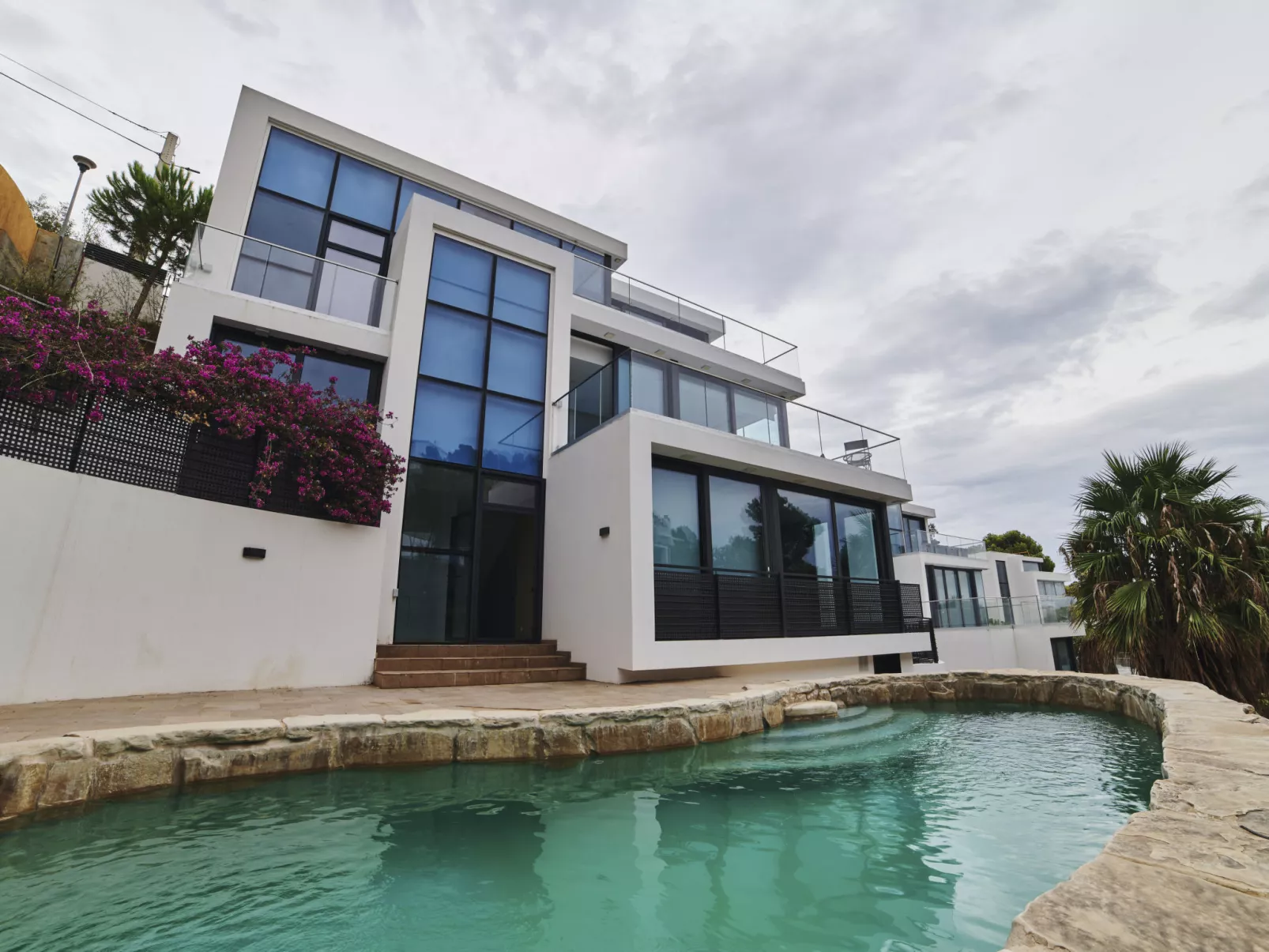 WELCS VILLA MODERNA 097 EMP con piscina - Draußen