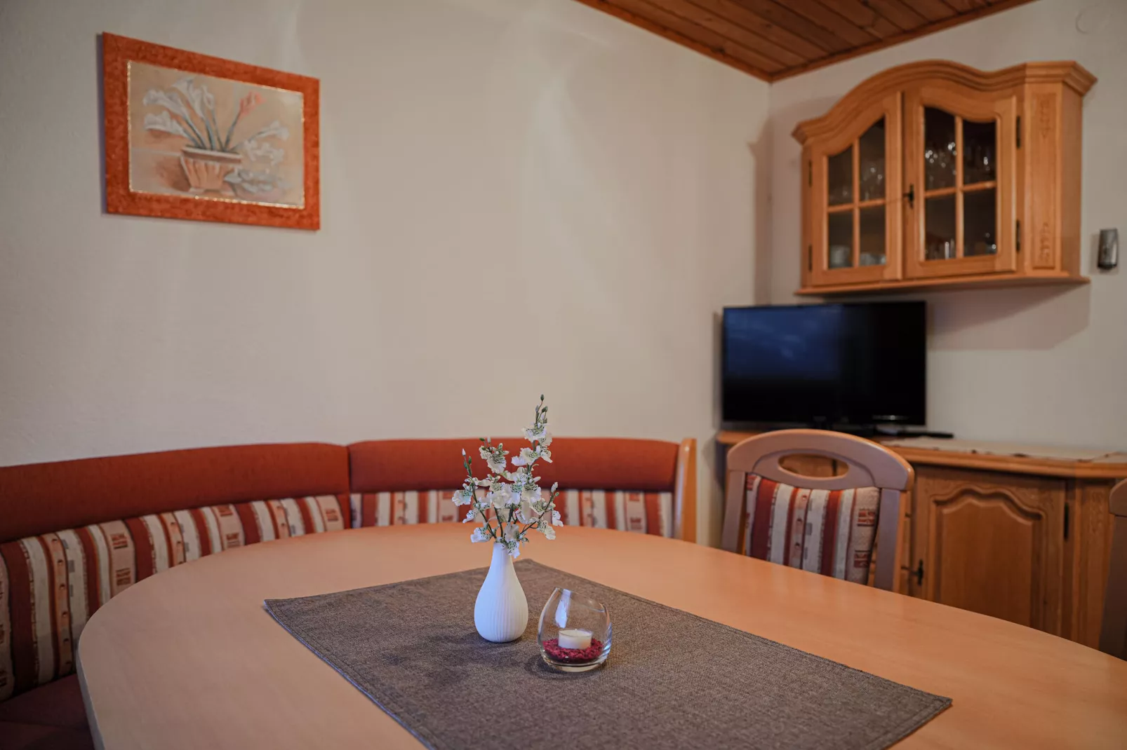Haus Schwemberger-Living room