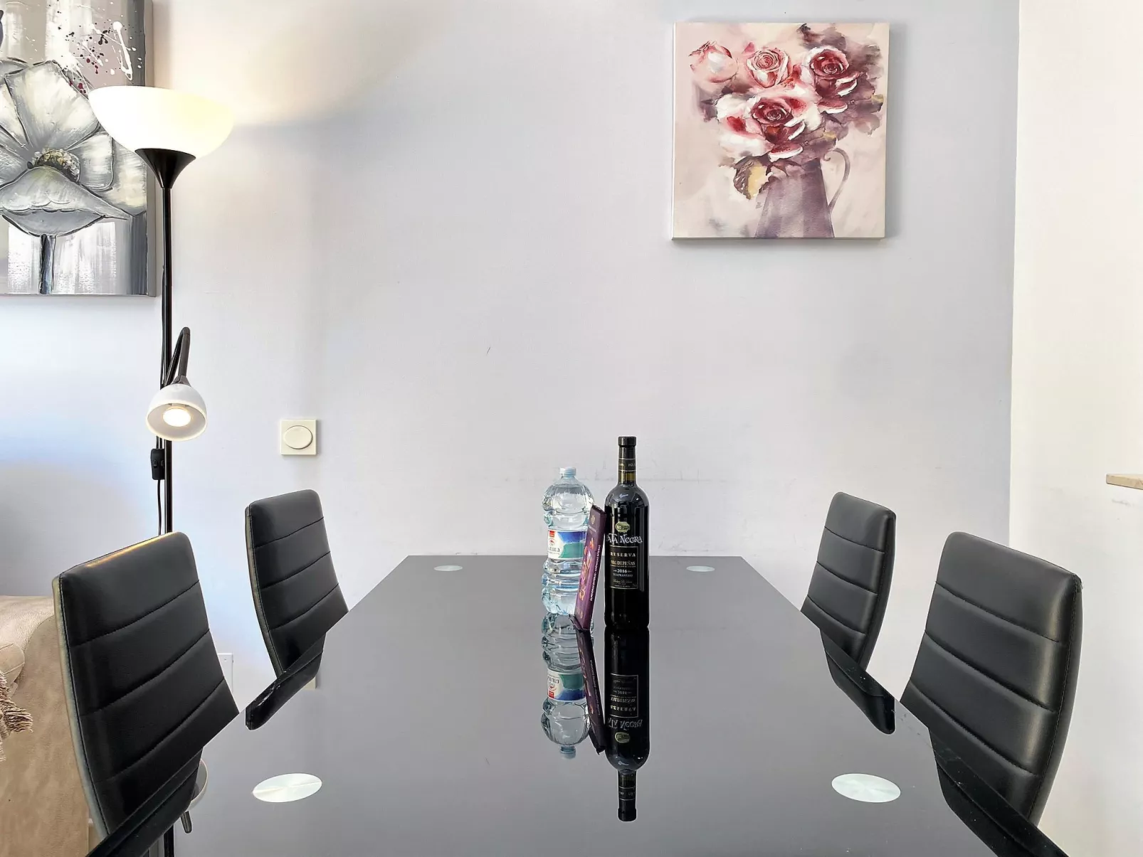 Triton Urban Apartment by Casasol - Inside