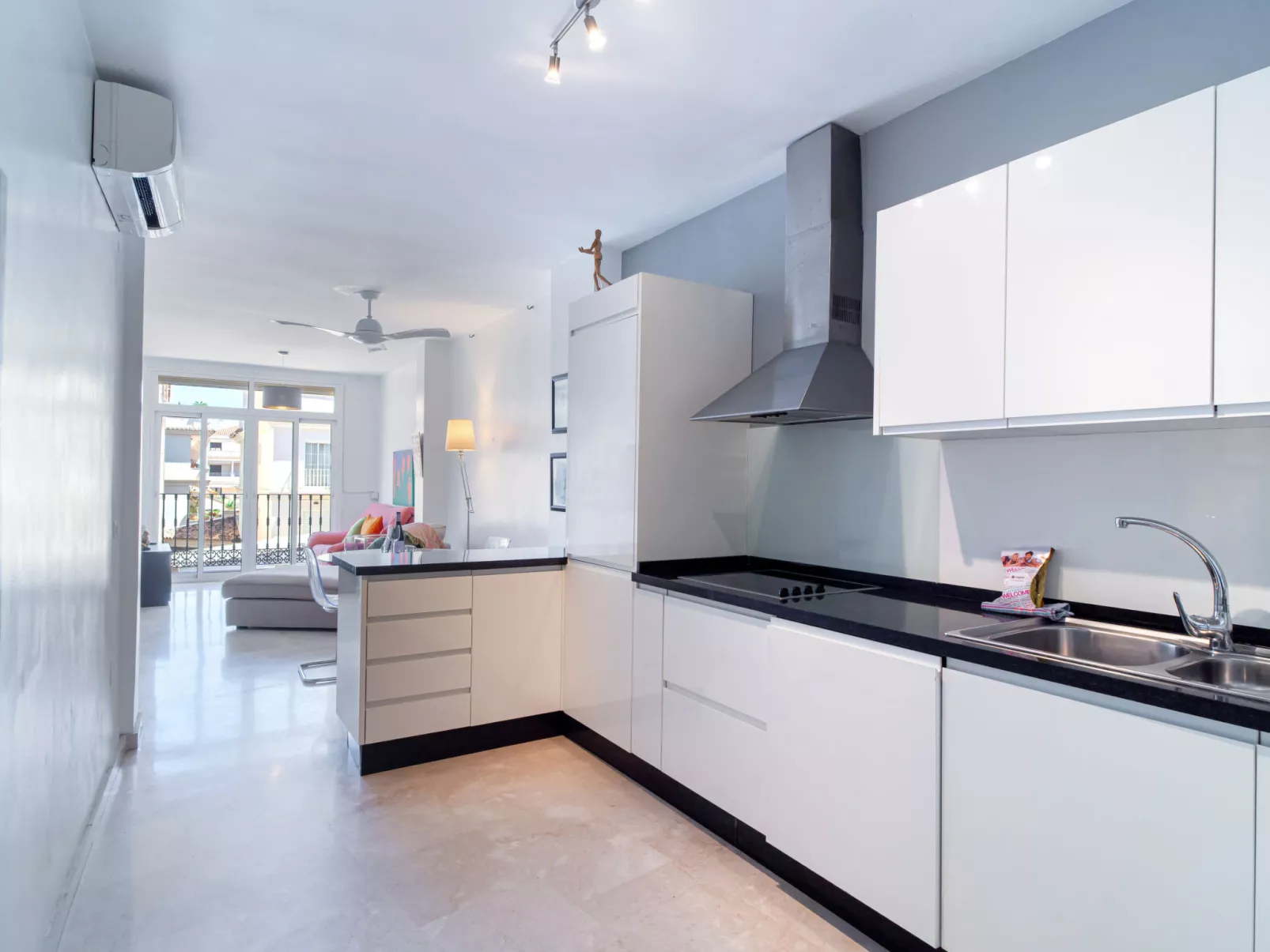 Granada 46 Centro by Casasol - Drinnen