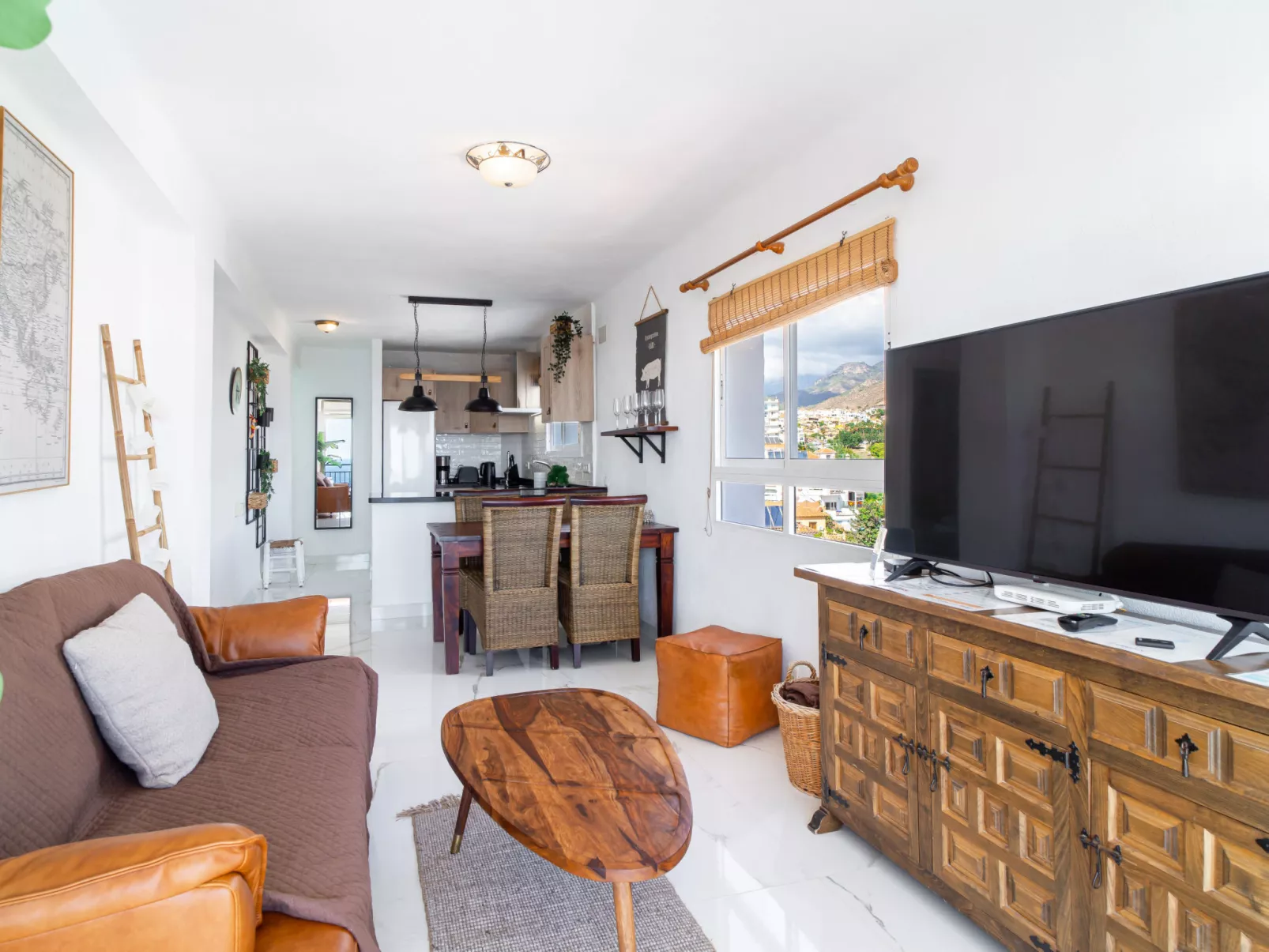 Miami 44 Seaview  by Casasol - Inside