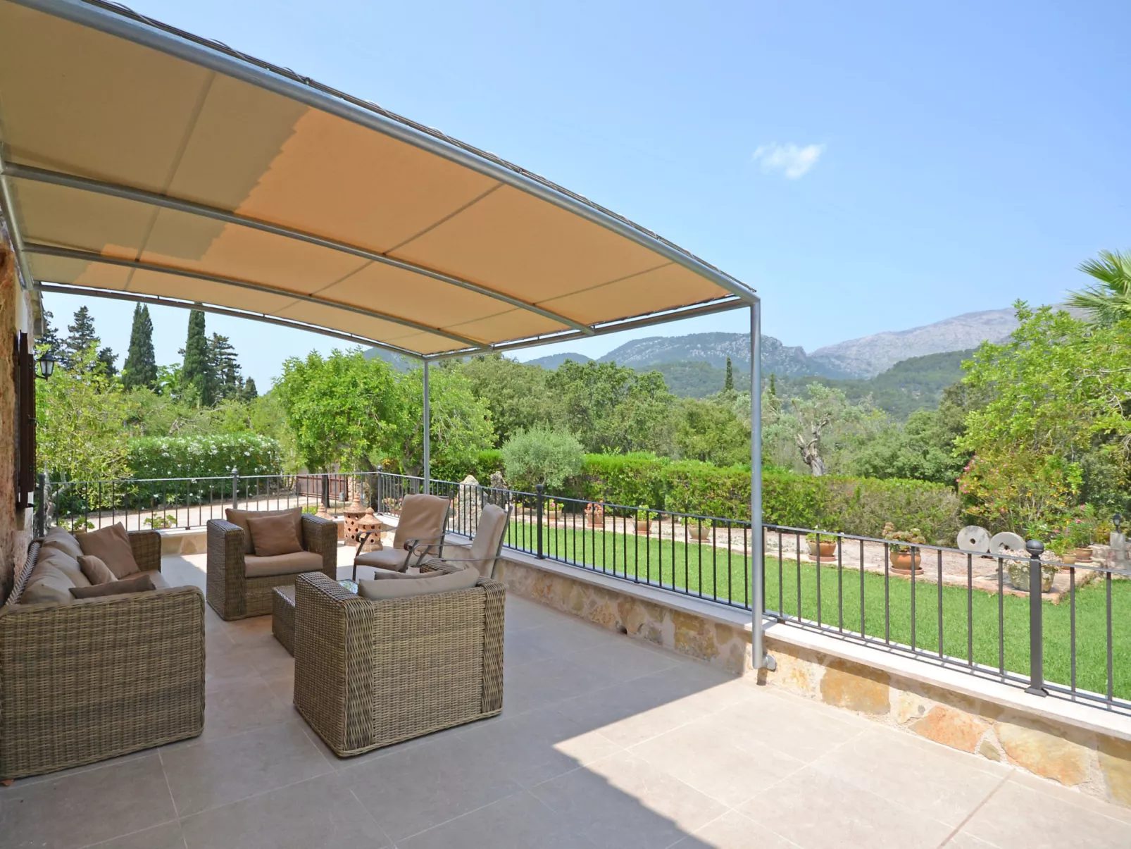 Ca na rossa - Dedans