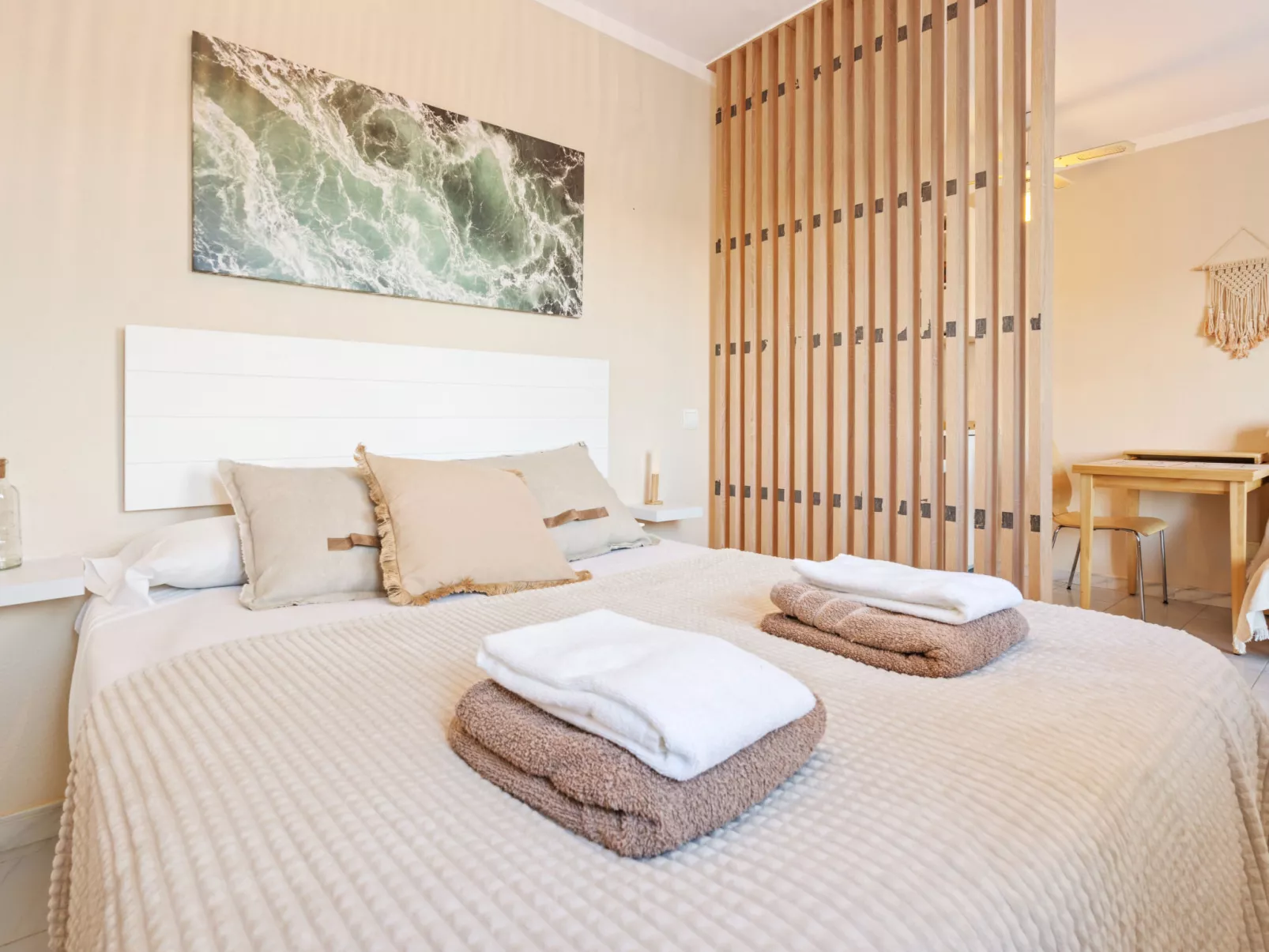 WELCS APARTAMENTO 055 EMP con terraza y vistas - Inside