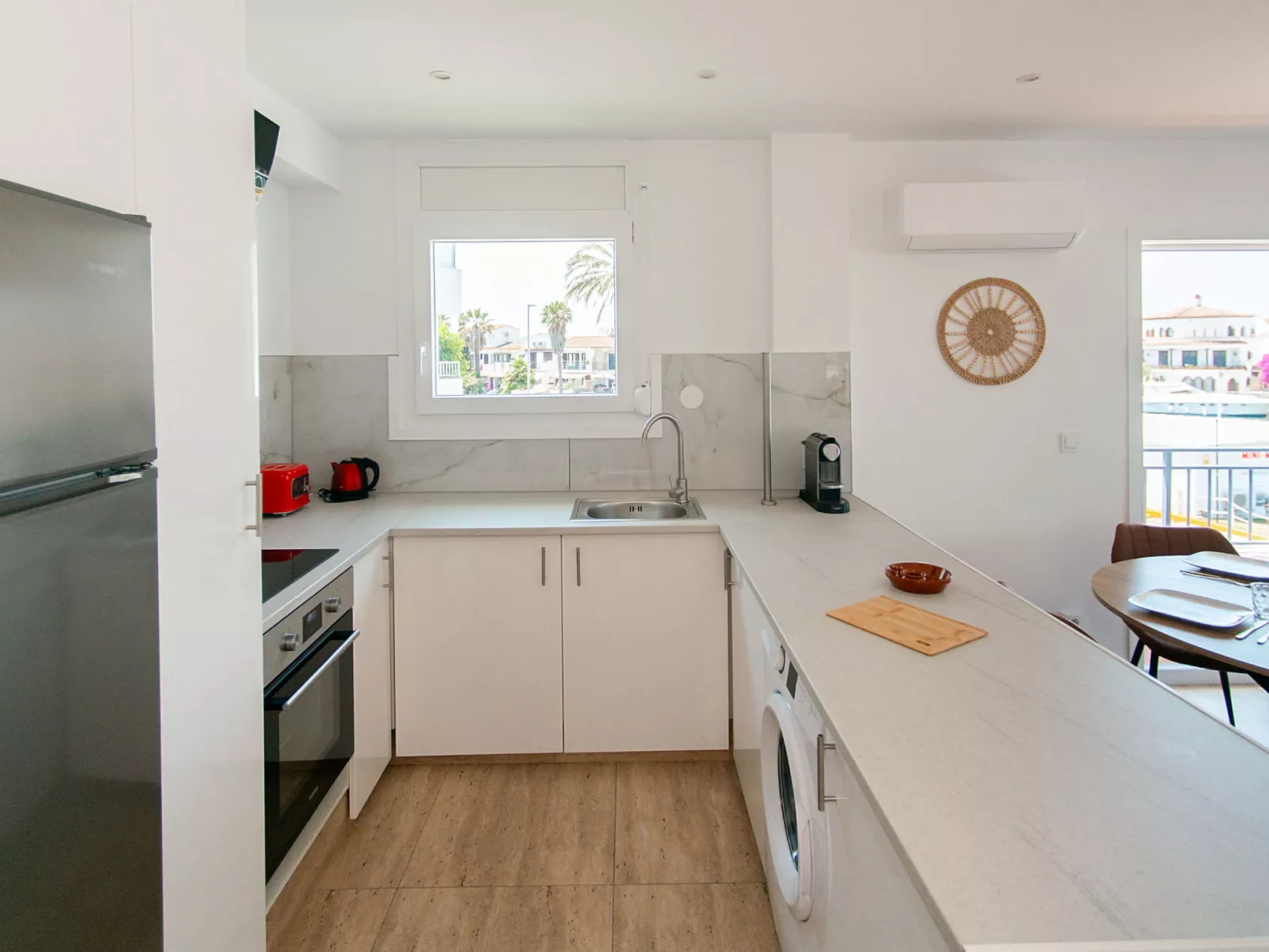 WELCS APARTAMENTO 263 EMP con vistas al canal - Drinnen