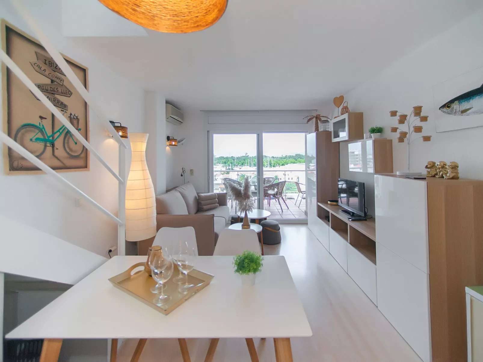 WELCS APARTAMENTO 254 EMP con vista al canal - Inside