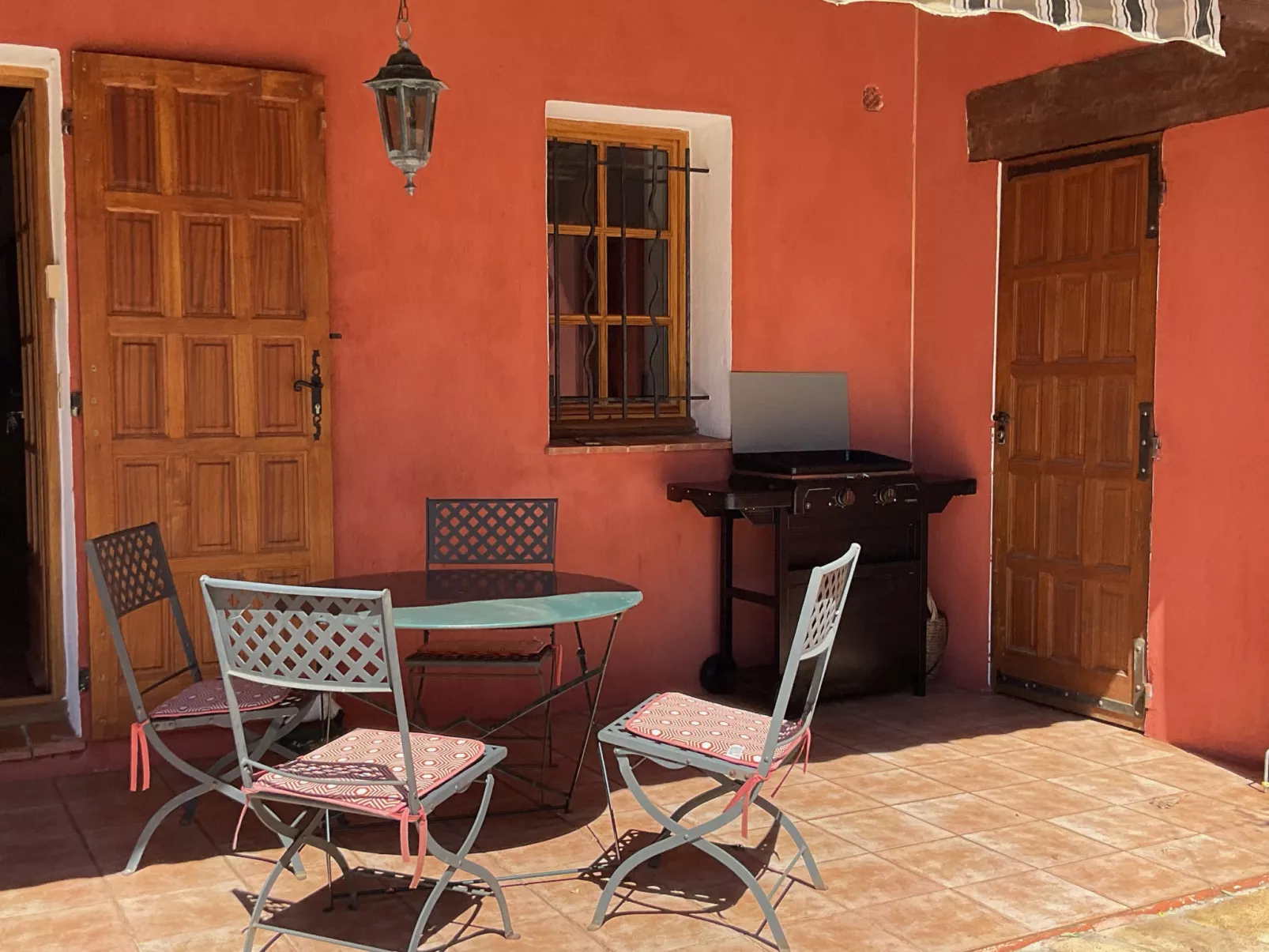 LES VALERIANES - Outside