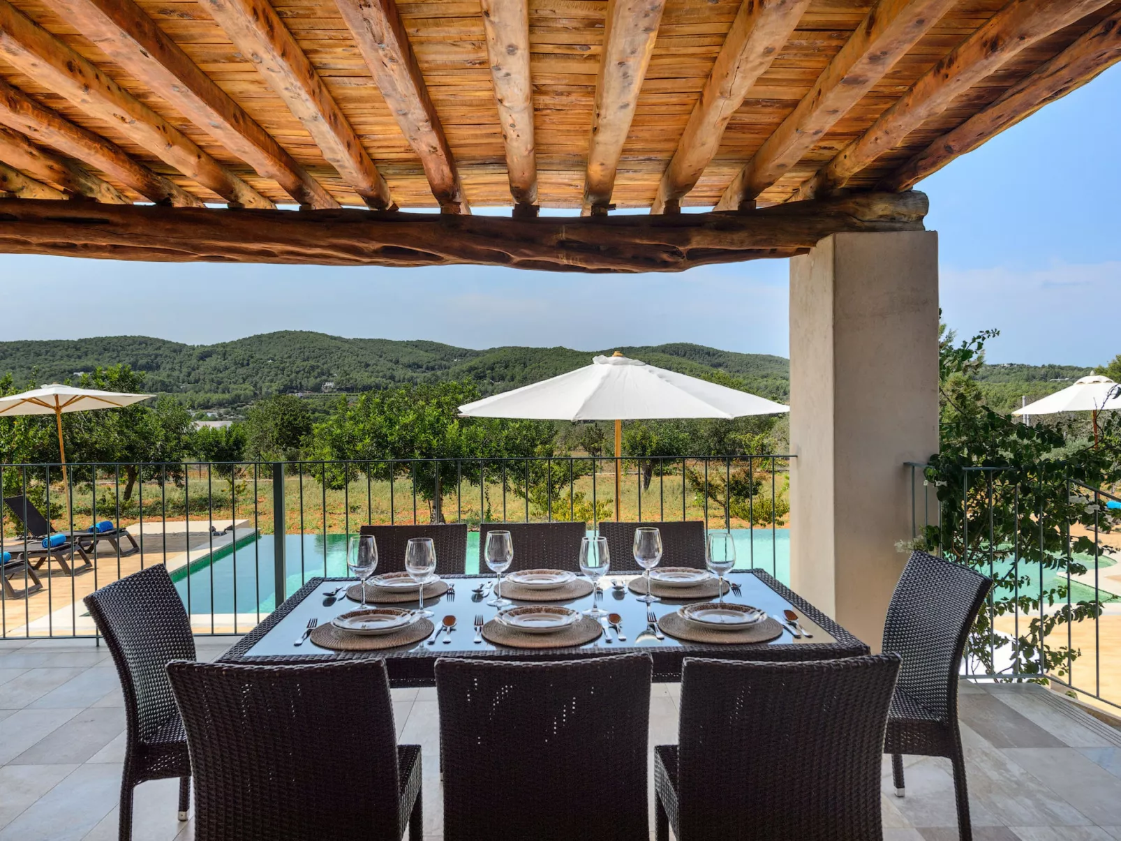 VILLA LUNA - Draußen