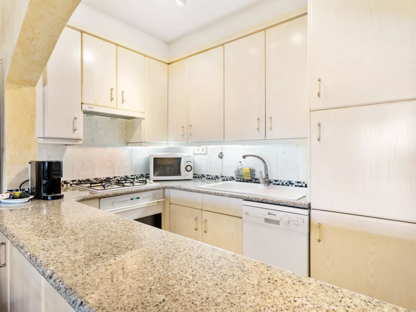 WELCS APARTAMENTO 227 EMP  con vistas al canal - Inside