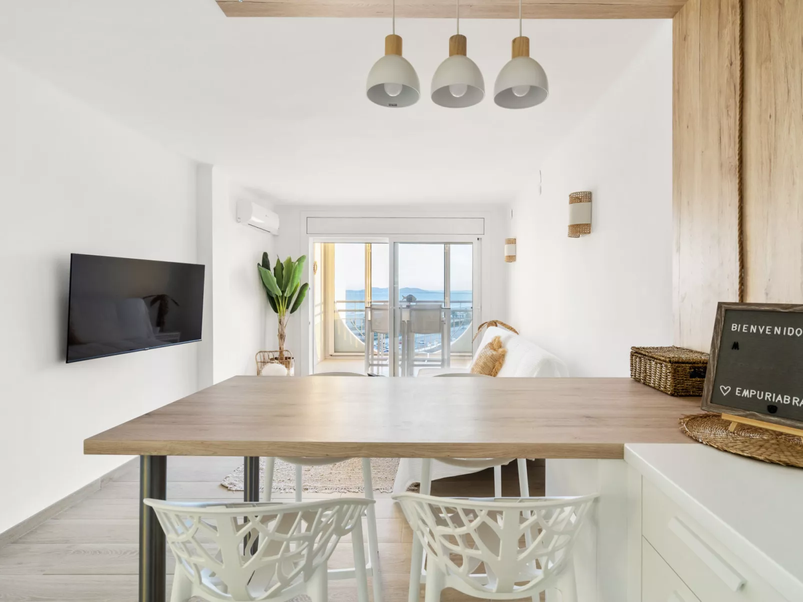 WELCS APARTAMENTO 101 EMP con vistas al Mar - Drinnen