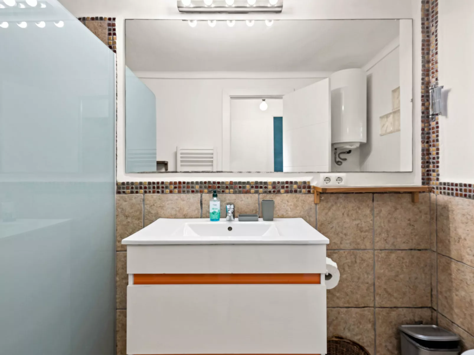 WELCS APARTAMENTO 218 EMP frente al Mar - Inside