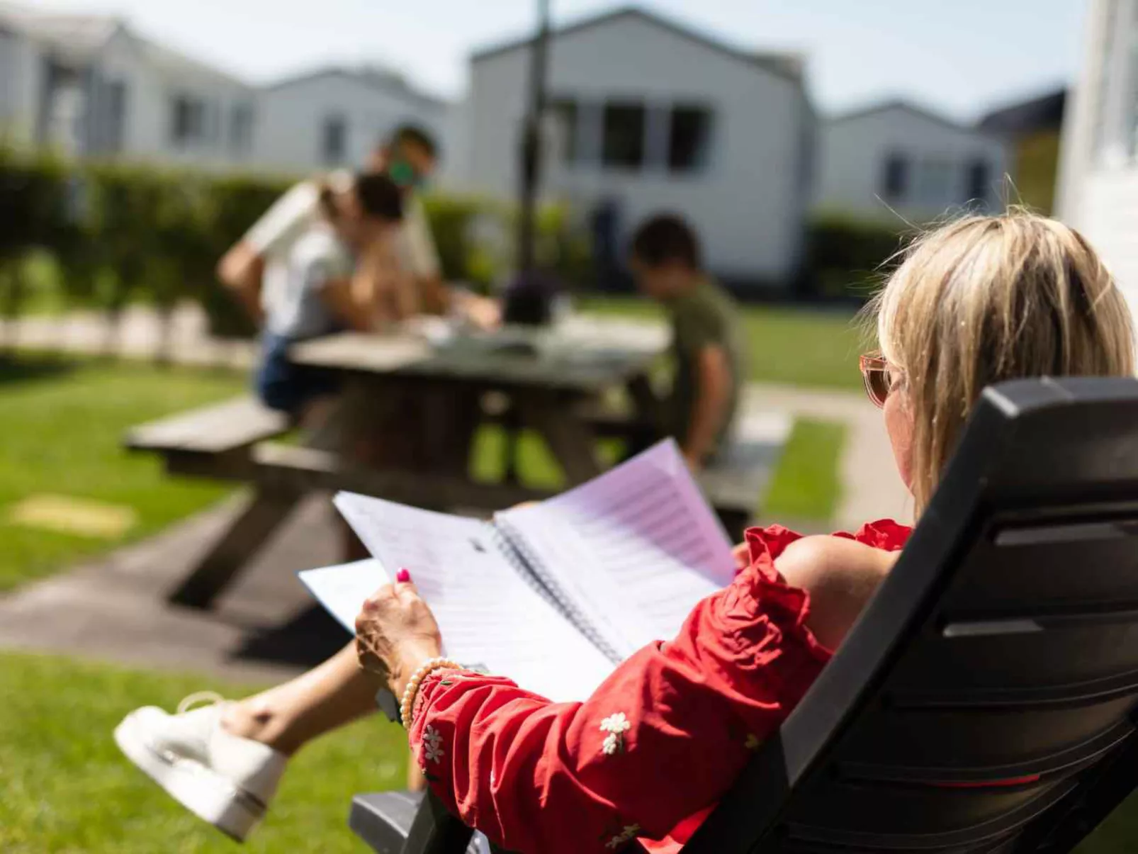 Vakantiepark Klein Strand - Comfort Chalet 4p H - Draußen