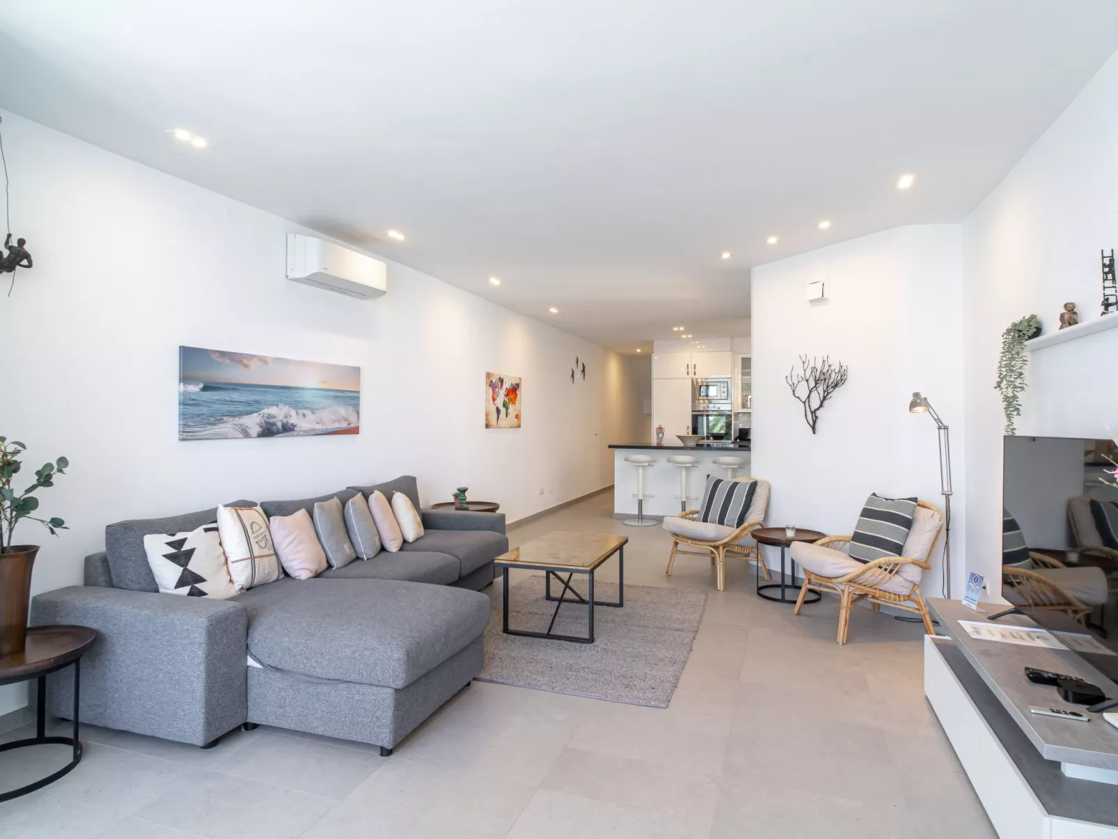 Tuhillo E1 Luxury Seaview by Casasol - Drinnen