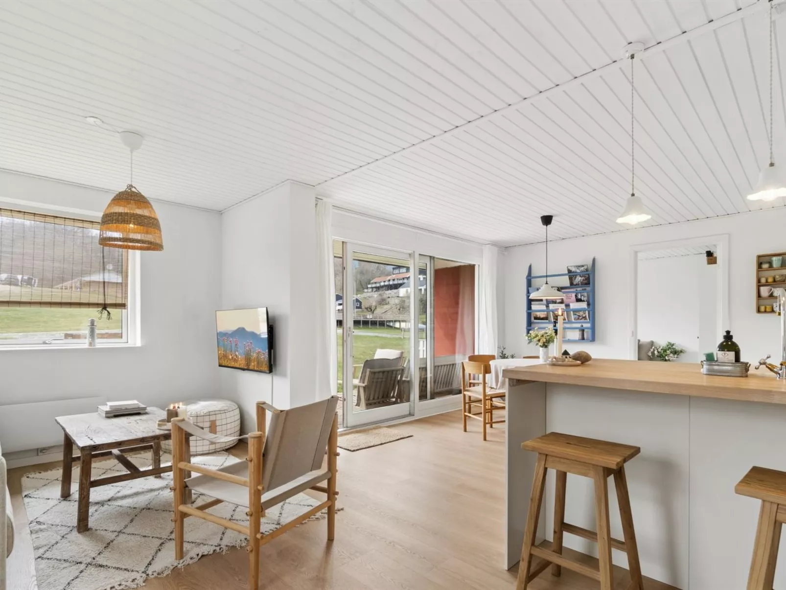 "Maksimilian" - 300m from the sea - Drinnen