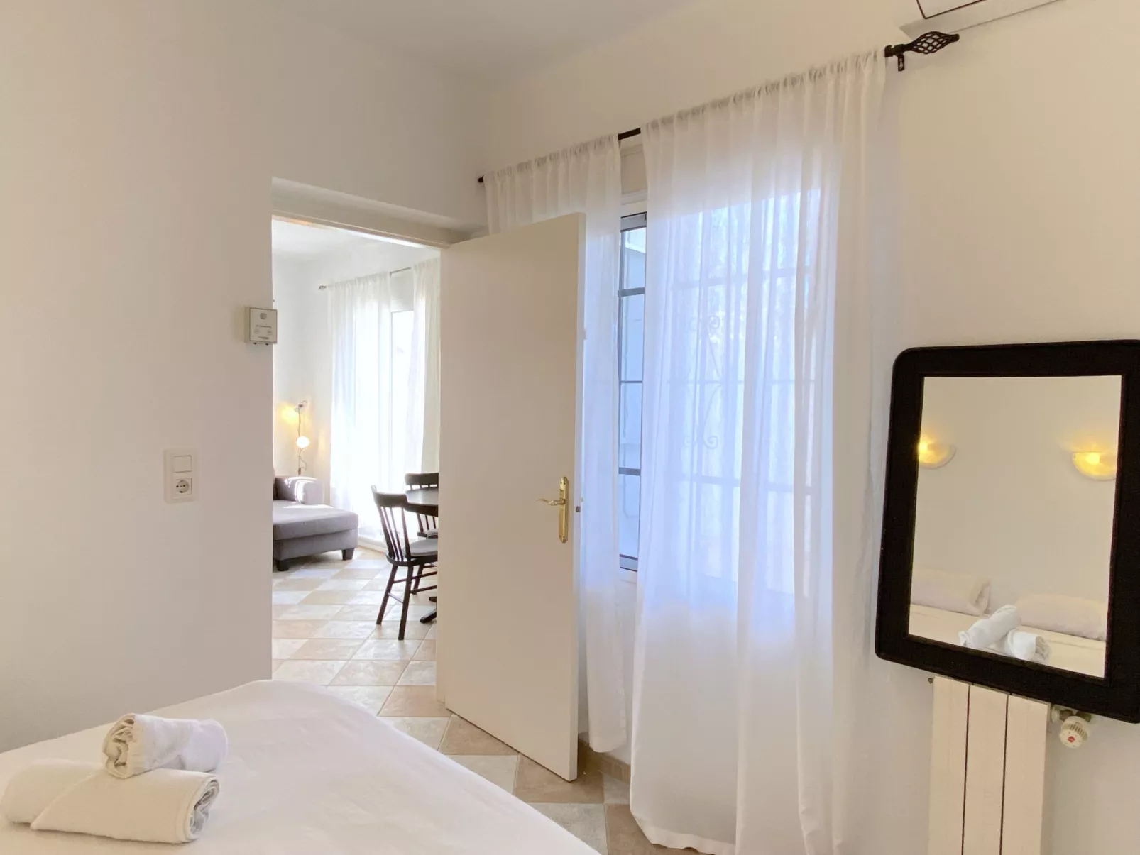 Villa Sandra Little Haven Apartment by Casasol - Drinnen