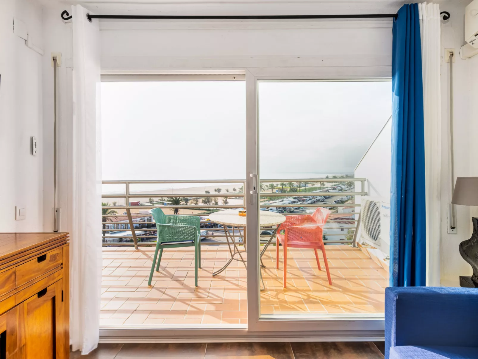 WELCS APARTAMENTO 221 EMP frente al mar - Drinnen