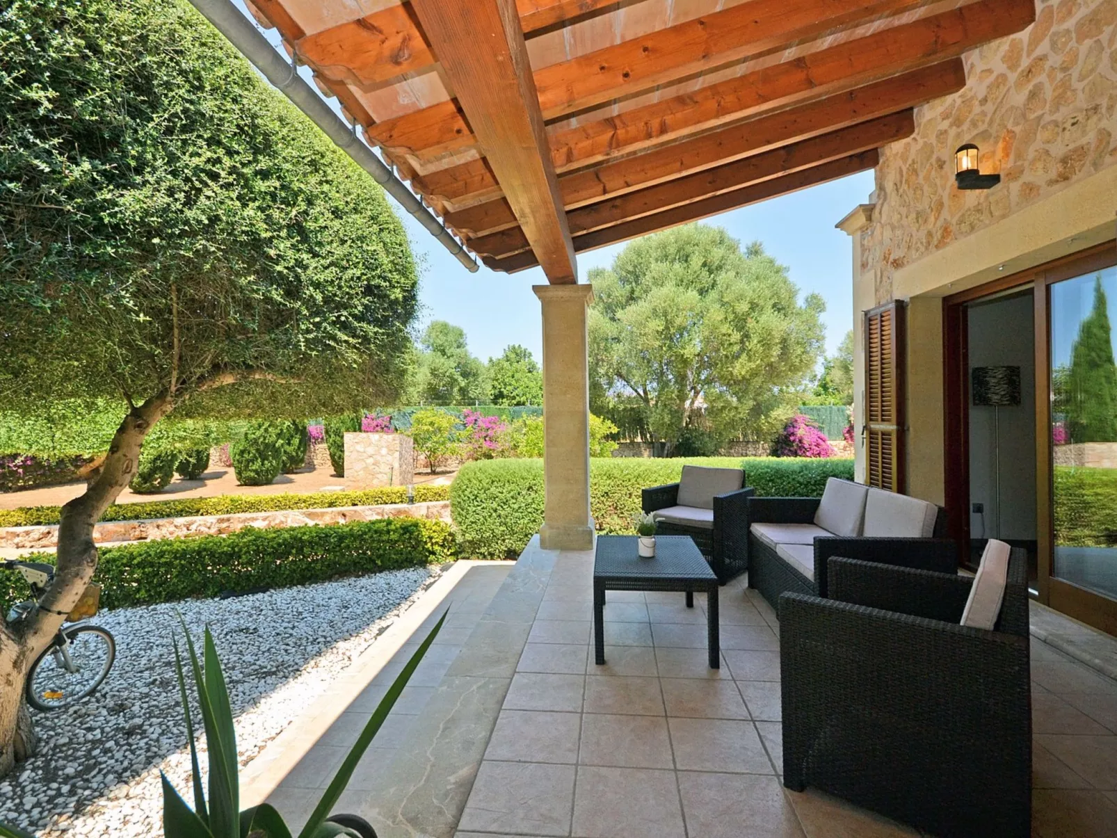 Santa Maria - Drinnen