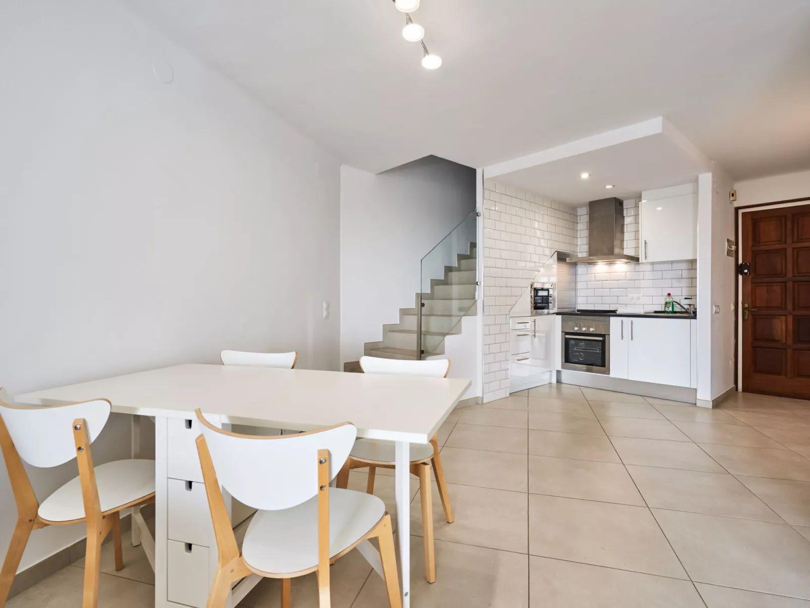 WELCS DUPLEX 026 EMP frente al canal y vistas - Drinnen