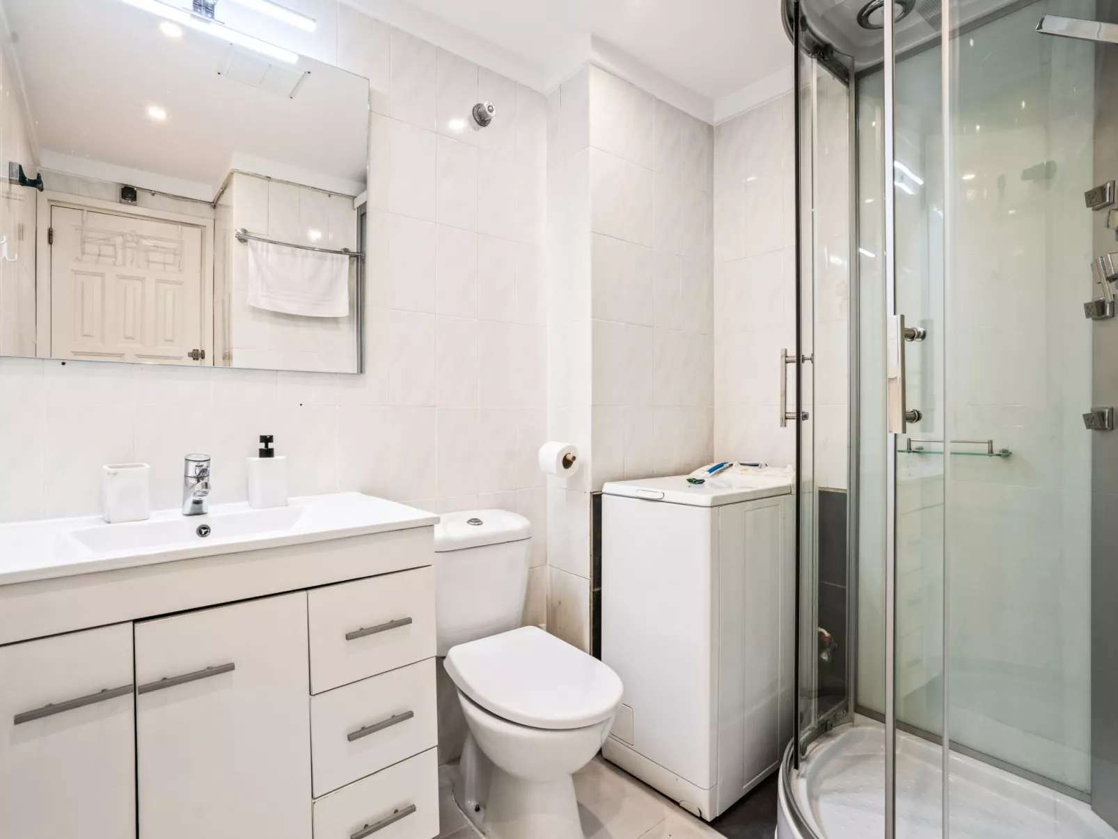 WELCS APARTAMENTO 226 EMP frente al Canal - Inside