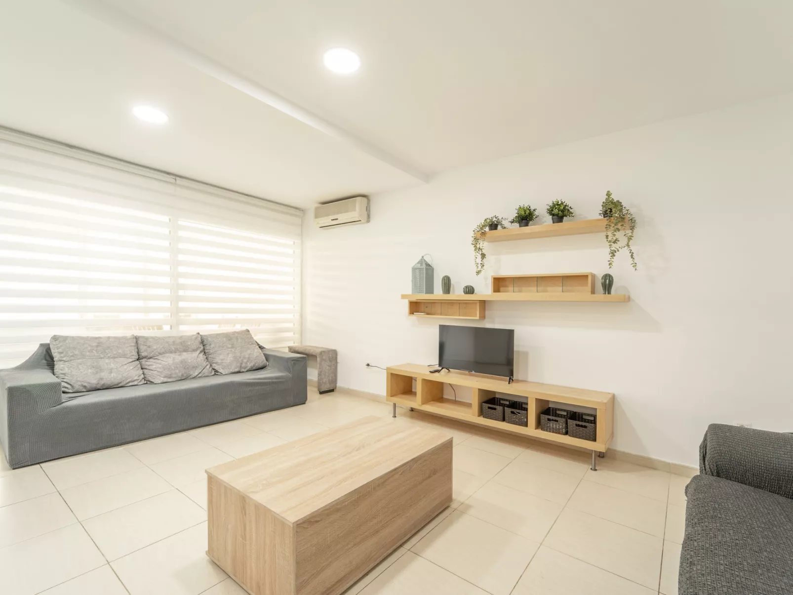 WELCS APARTAMENTO 133 EMP con piscina comunitaria - Inside