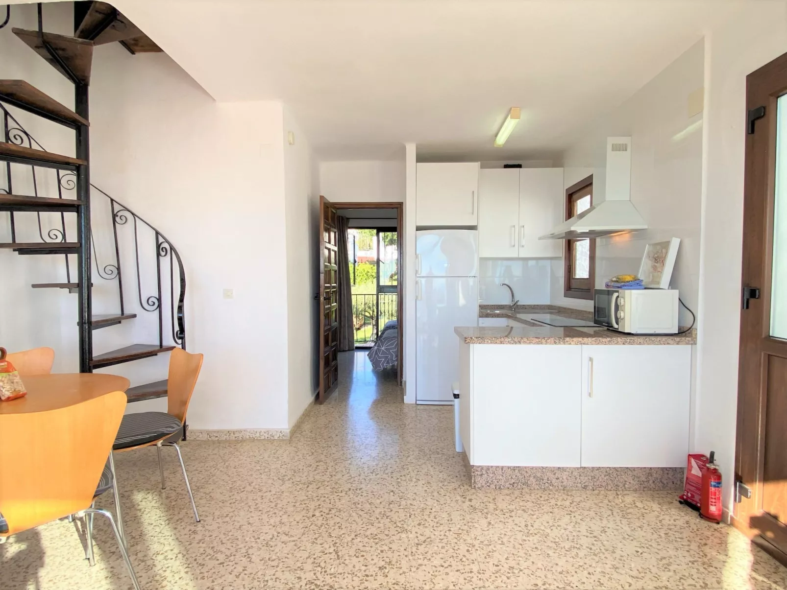 Los Naranjos 18B Capistrano Village by Casasol - Drinnen