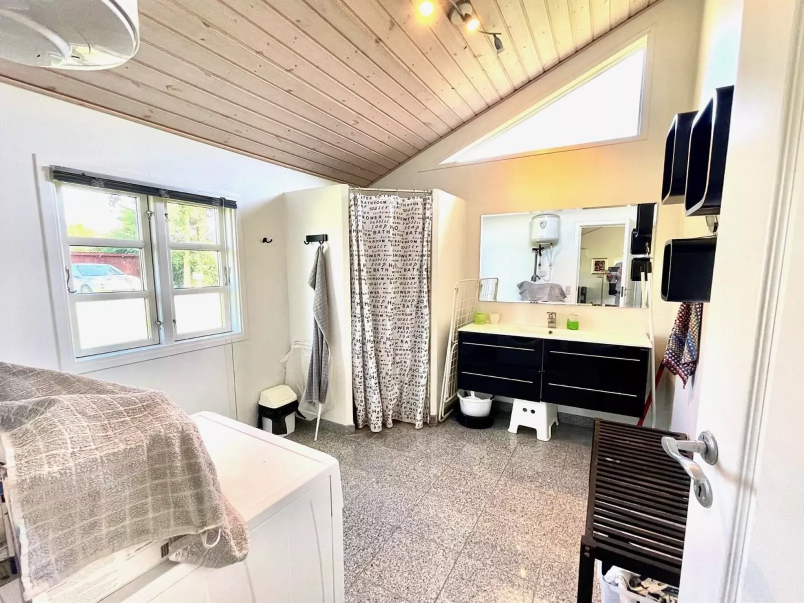 "Annelouise" - 180m to the fjord - Drinnen