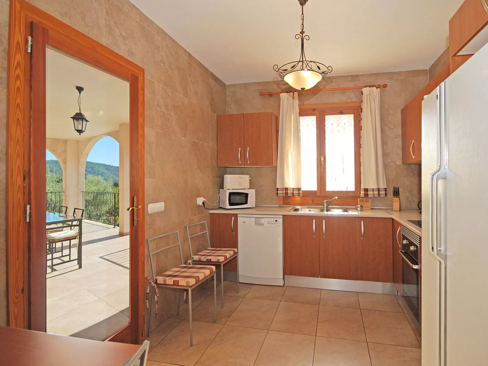 Pla de ses rotes - Drinnen