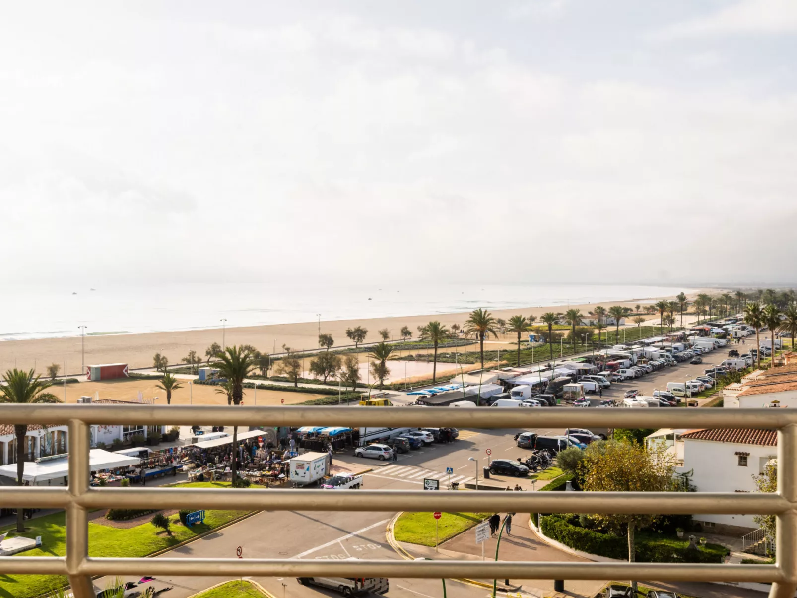 WELCS APARTAMENTO 221 EMP frente al mar - Draußen