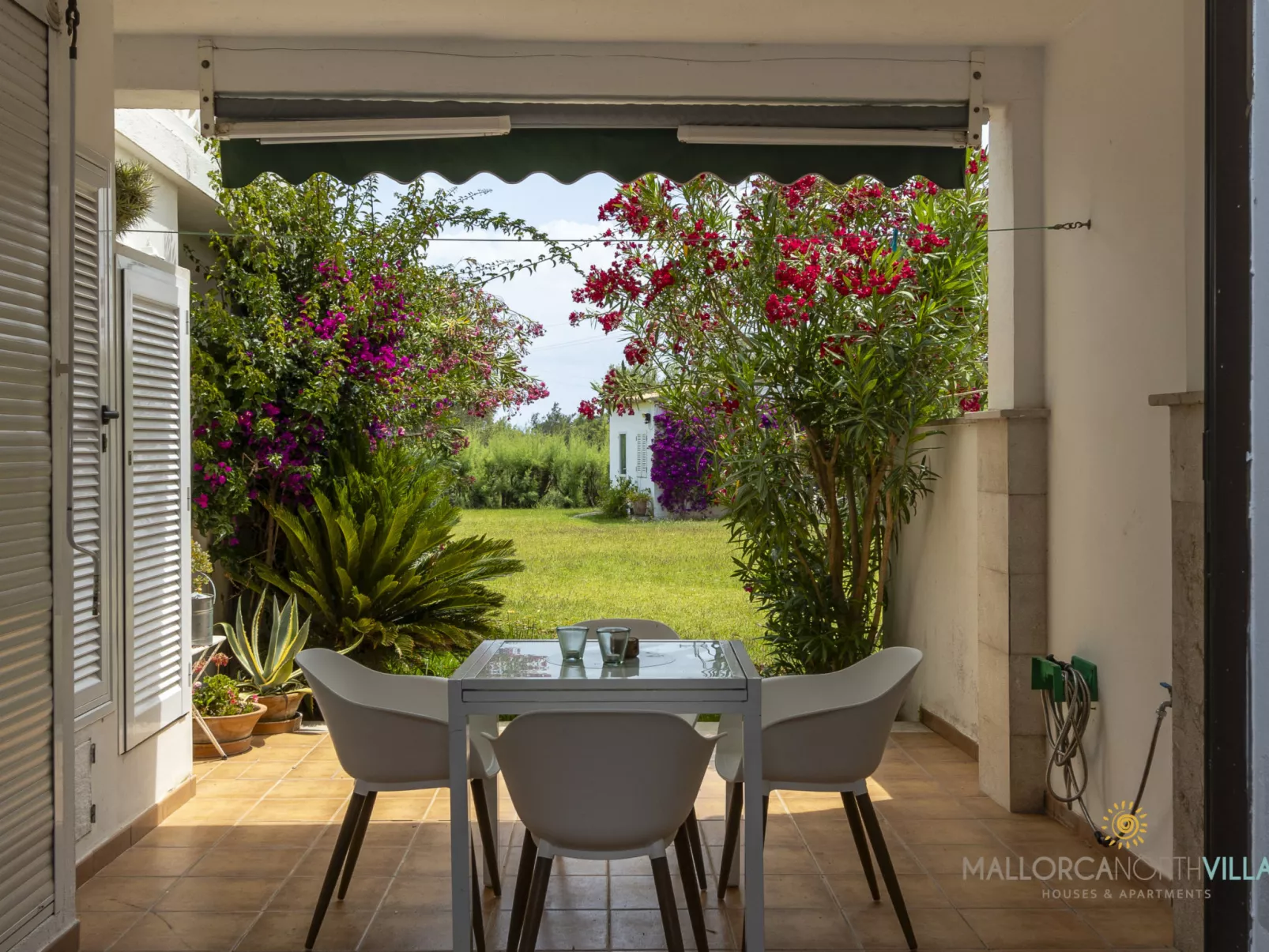 Club del Sol 8: Acogedor Apartamento con Piscina - Dehors