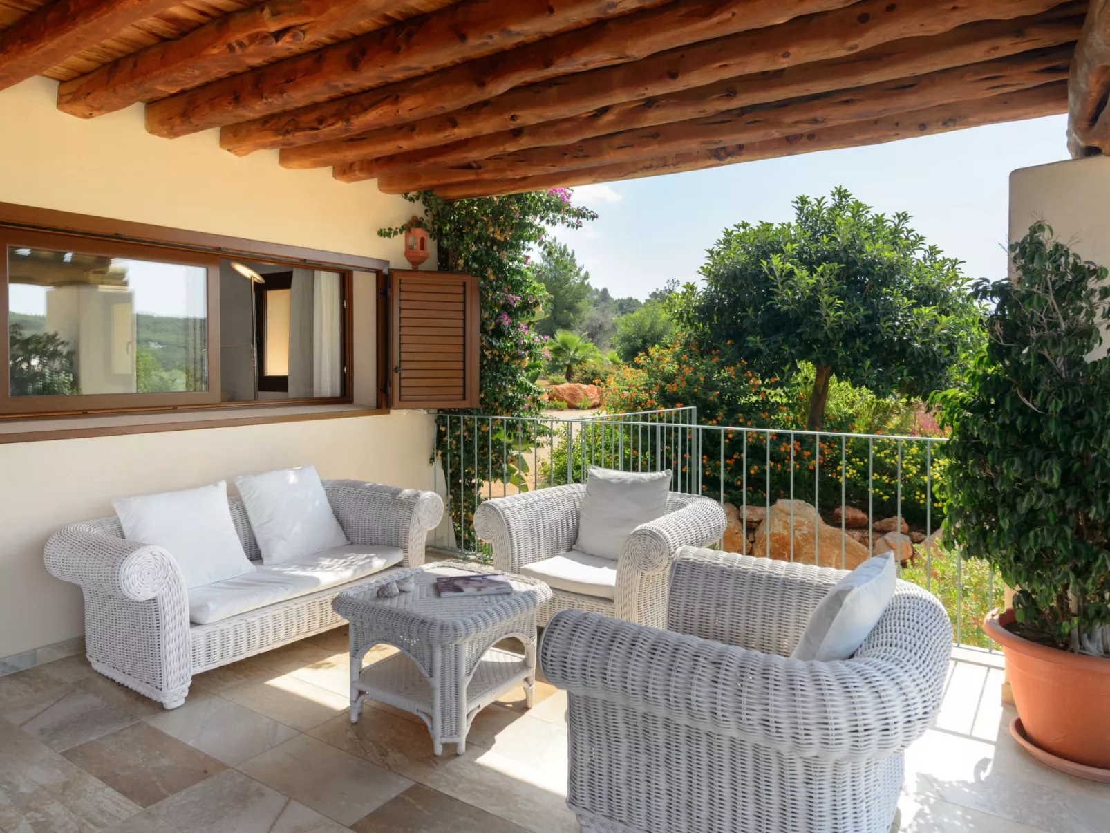 VILLA LUNA - Drinnen