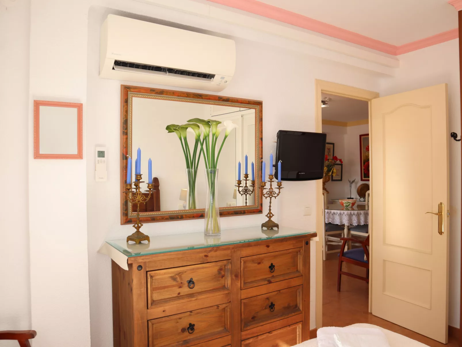 Coronado 129 Apartment by Casasol - Inside