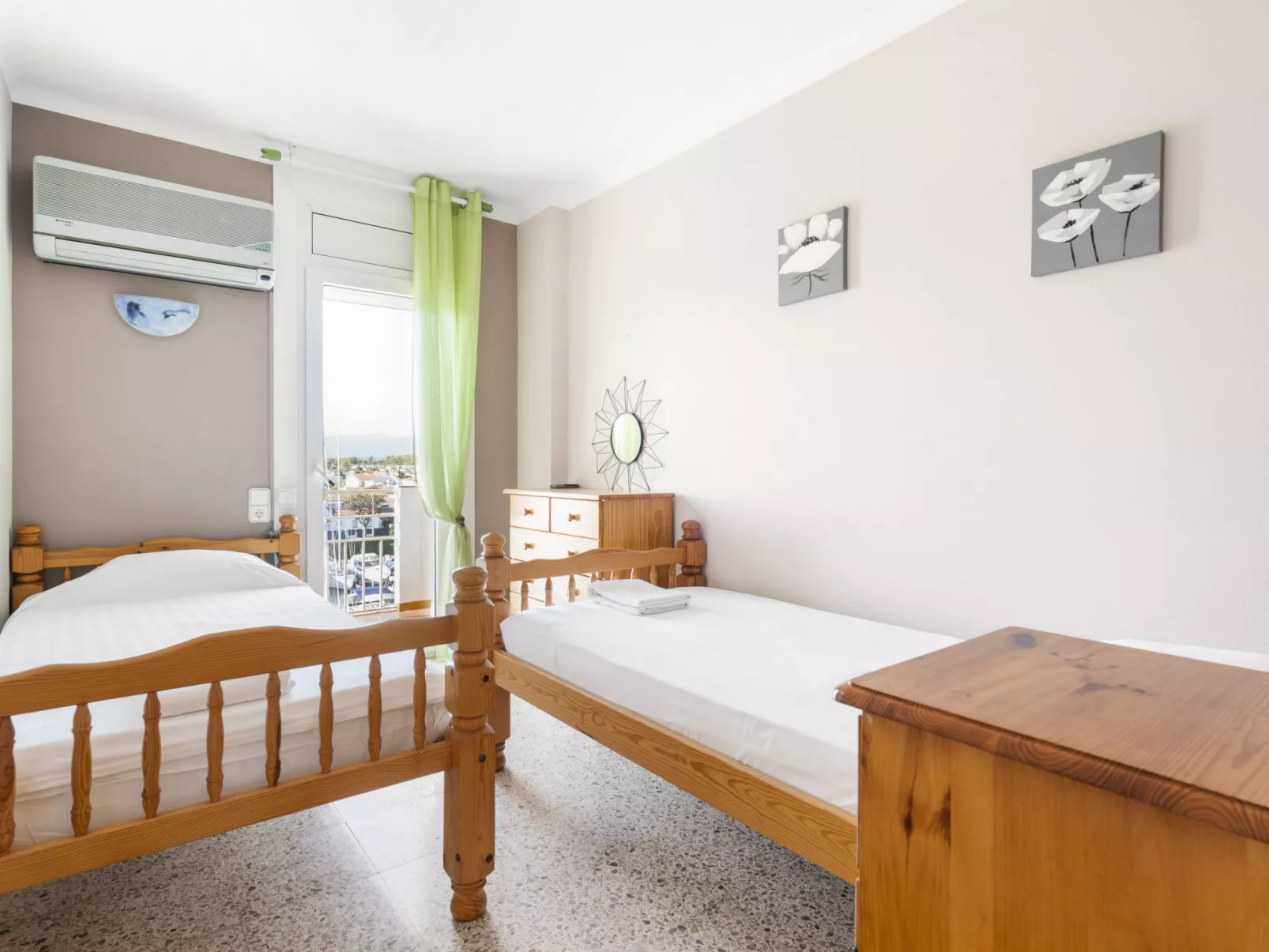 WELCS APARTAMENTO 227 EMP  con vistas al canal - Inside