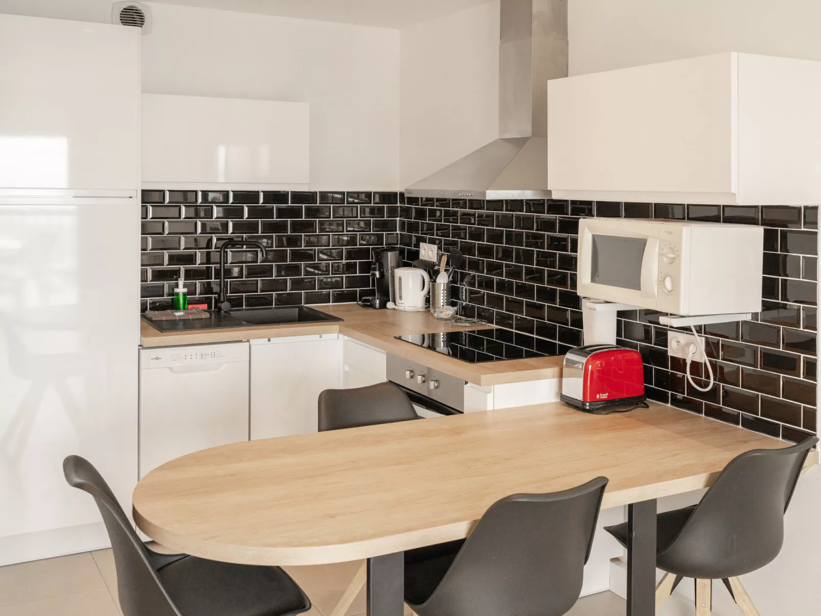 WELCS ESTUDIO 124 EMP con vistas al mar - Drinnen