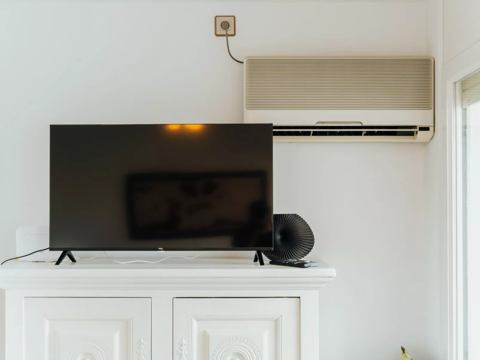 WELCS ESTUDIO 195 EMP con vistas al canal - Drinnen