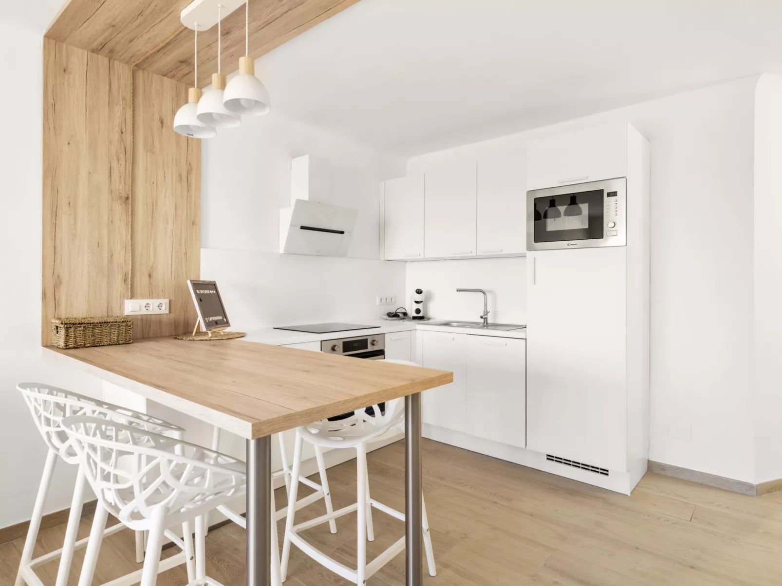 WELCS APARTAMENTO 101 EMP con vistas al Mar - Drinnen