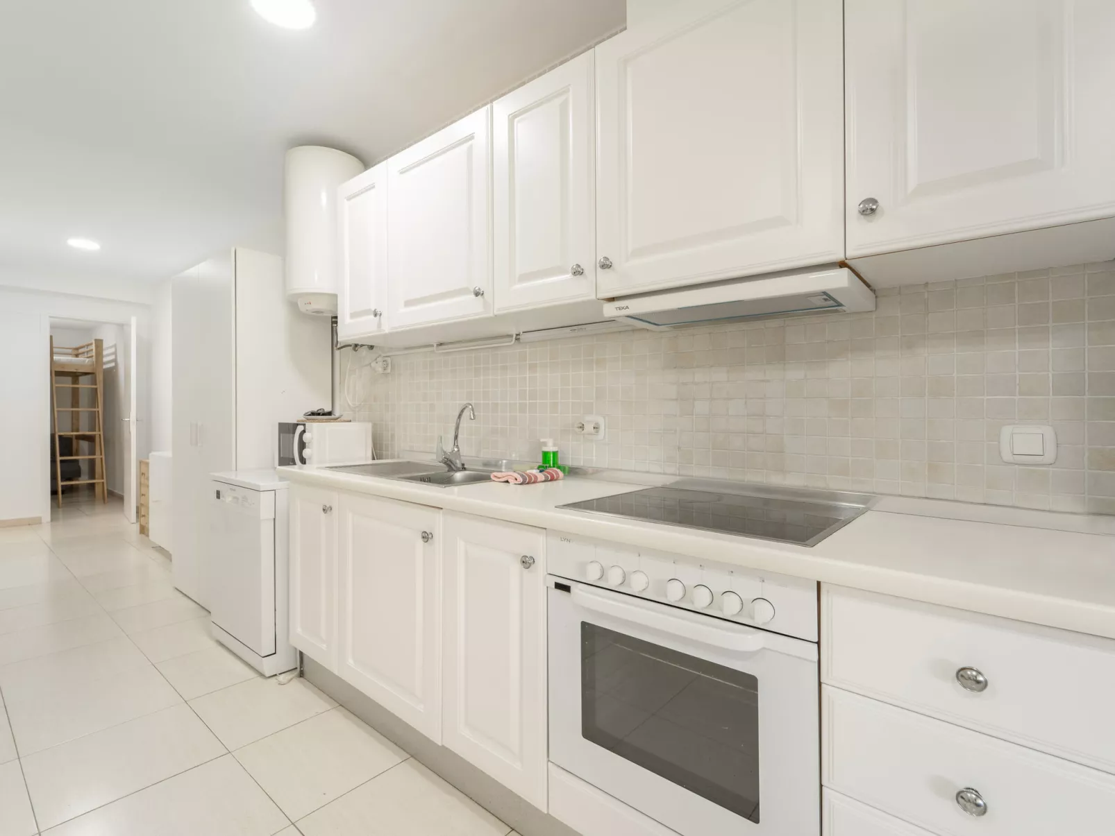 WELCS APARTAMENTO 133 EMP con piscina comunitaria - Inside