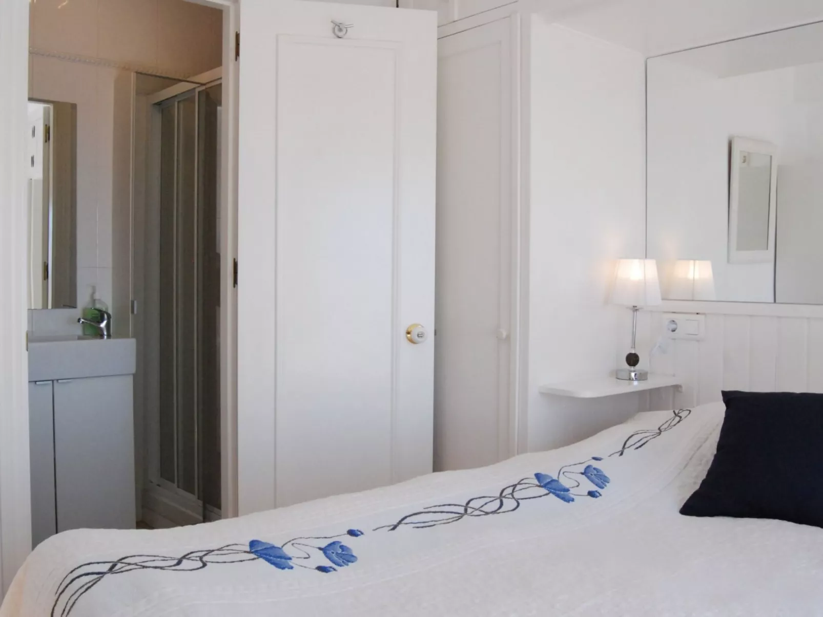 Coronado 127 Apartment by Casasol - Dedans