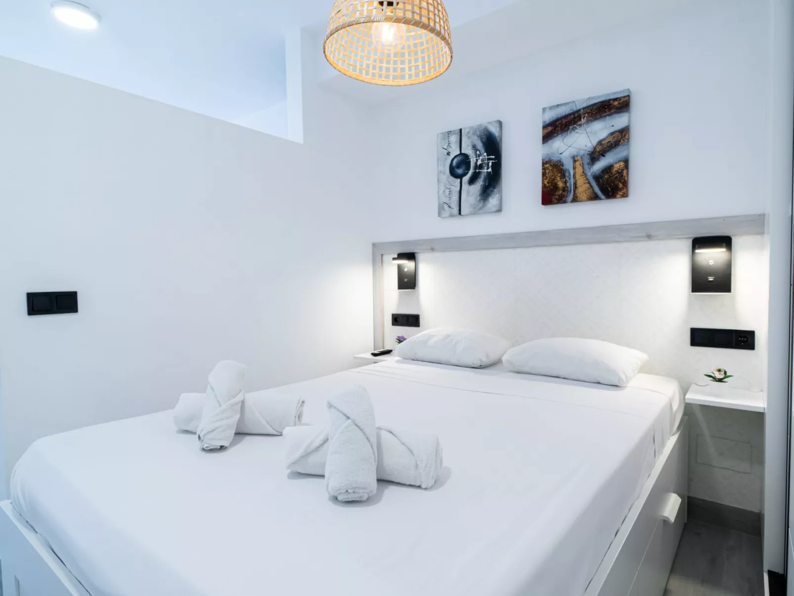 Central Studio by Casasol - Inside