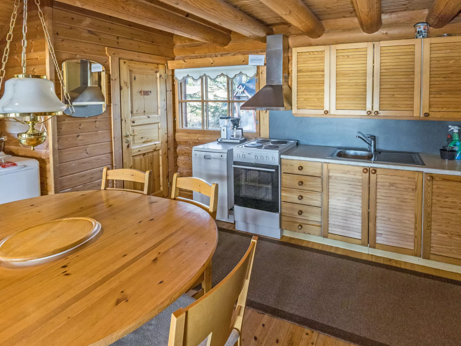 Peltoneuvos - Drinnen