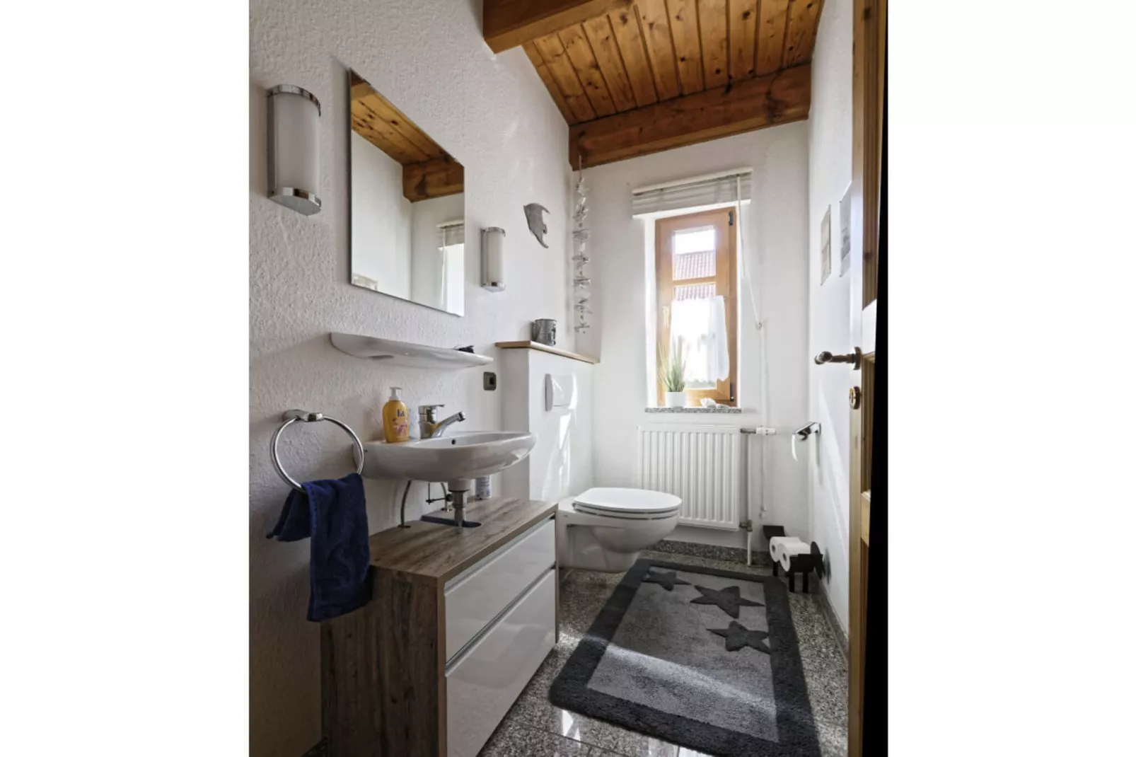 311008 - Badezimmer