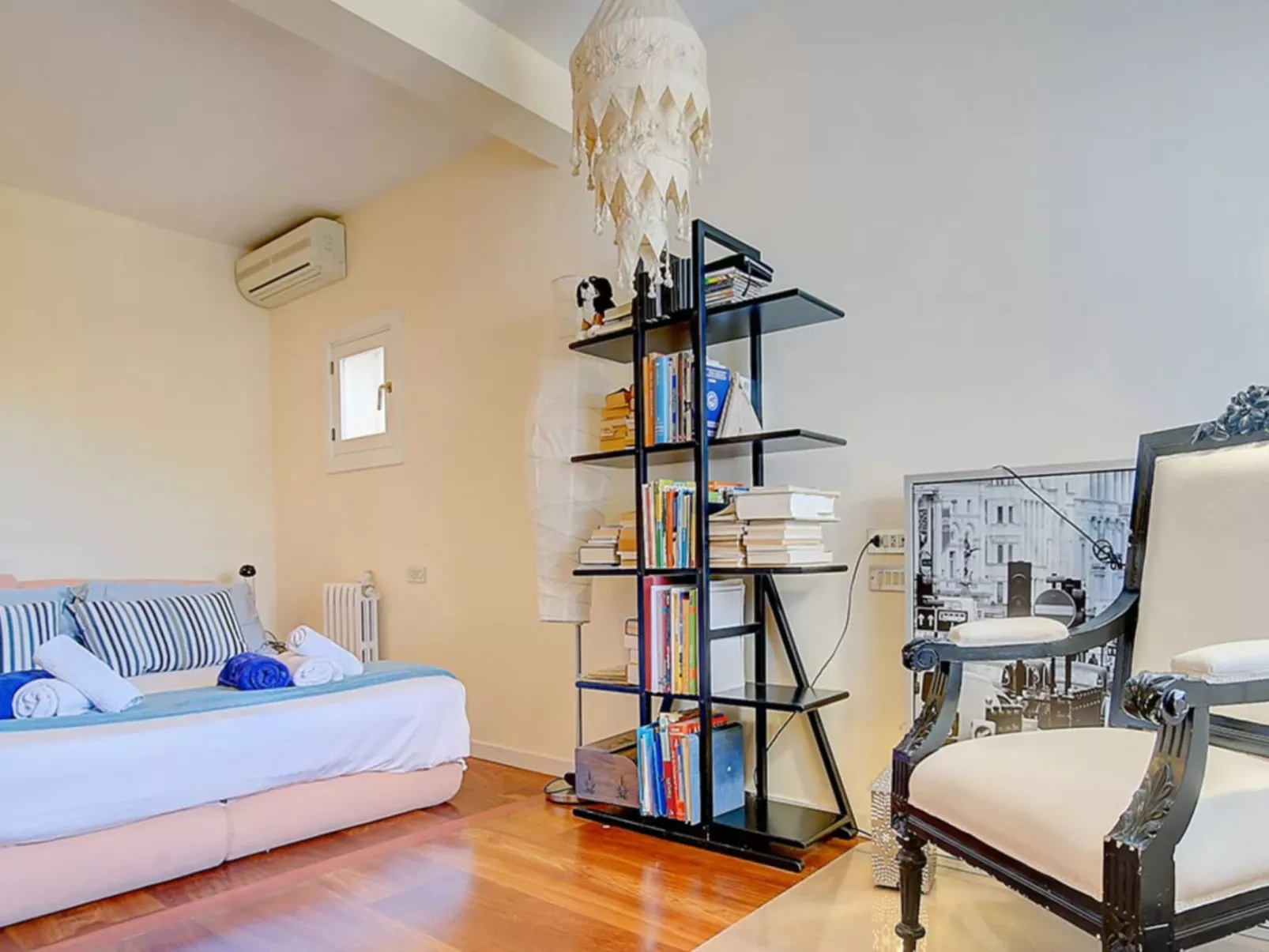 VILLA BONANOVA STYLE - Drinnen