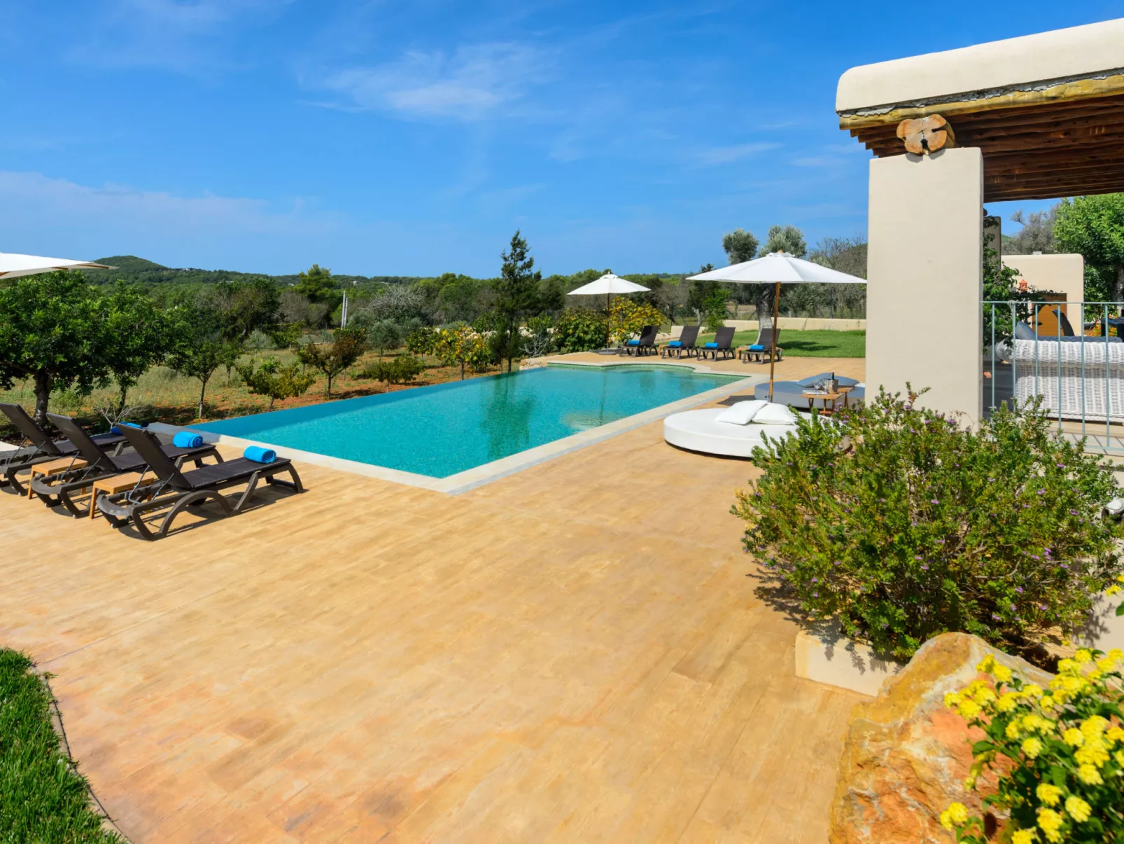 VILLA LUNA - Draußen