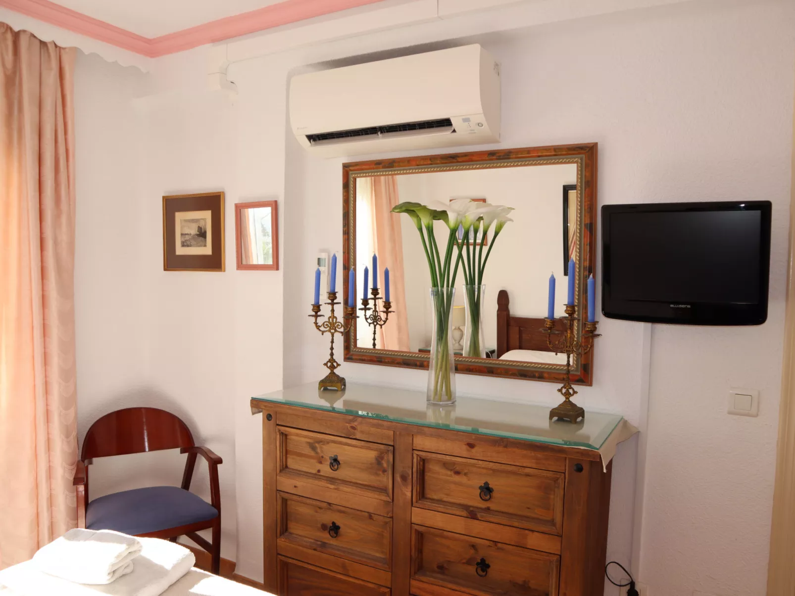 Coronado 129 Apartment by Casasol - Inside