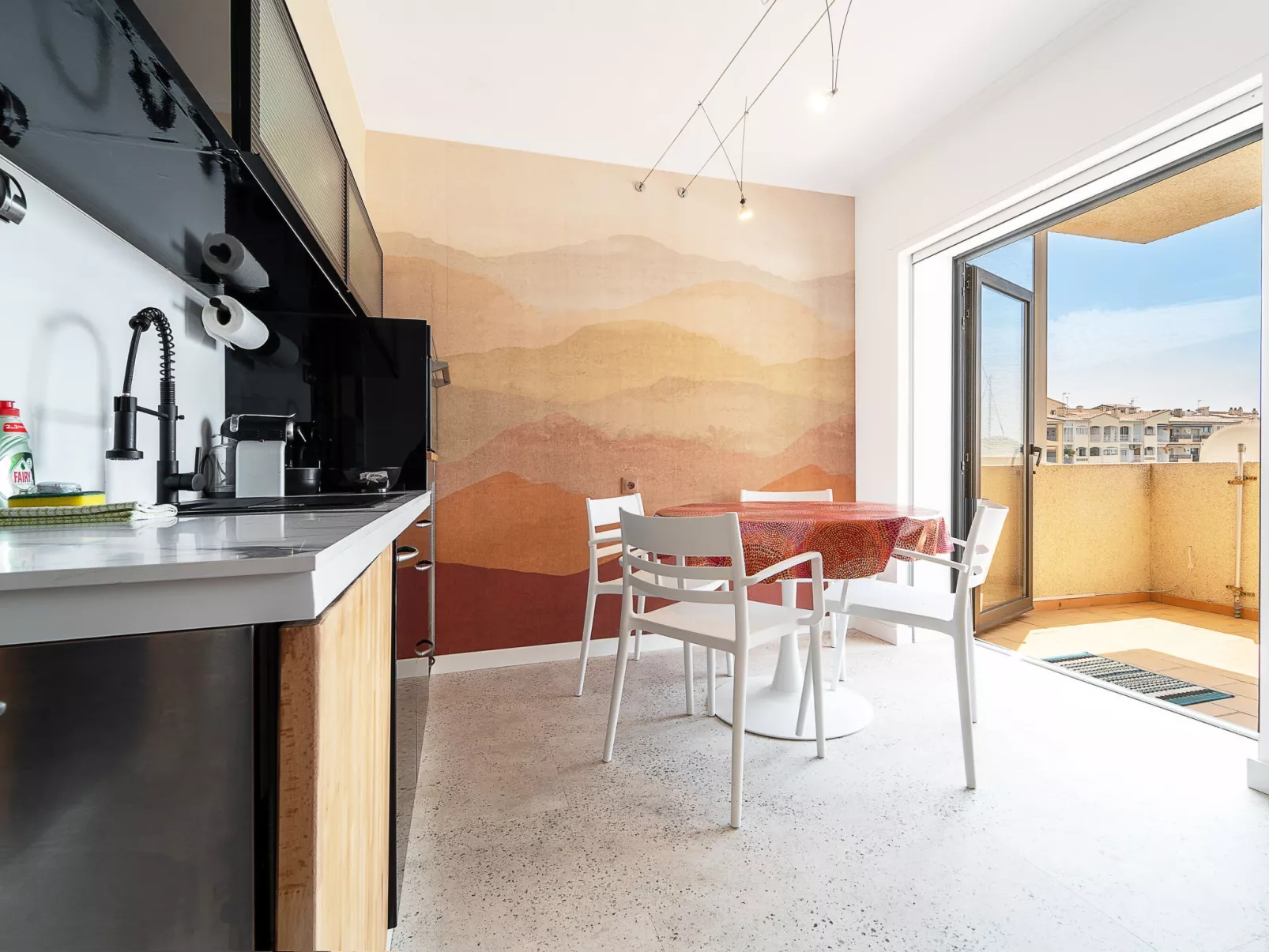 WELCS APARTAMENTO 158 EMP con vistas al canal - Drinnen