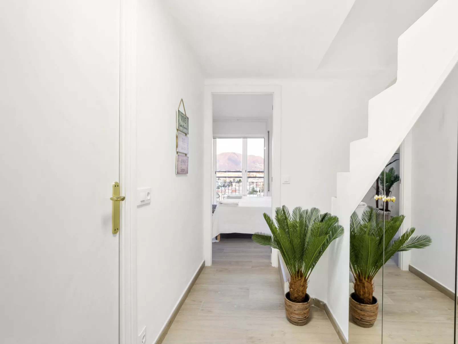 WELCS APARTAMENTO 101 EMP con vistas al Mar - Drinnen