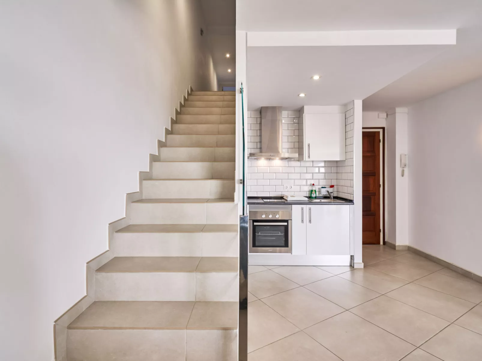 WELCS DUPLEX 026 EMP frente al canal y vistas - Drinnen