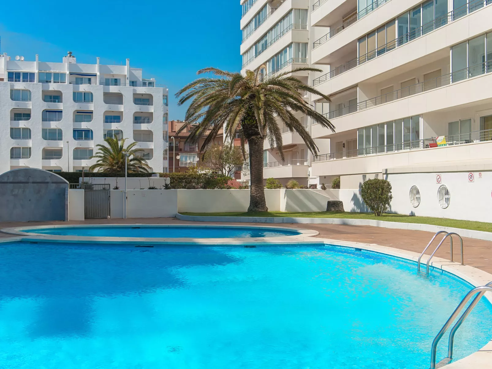 WELCS APARTAMENTO 224 EMP con TERRAZA - Draußen