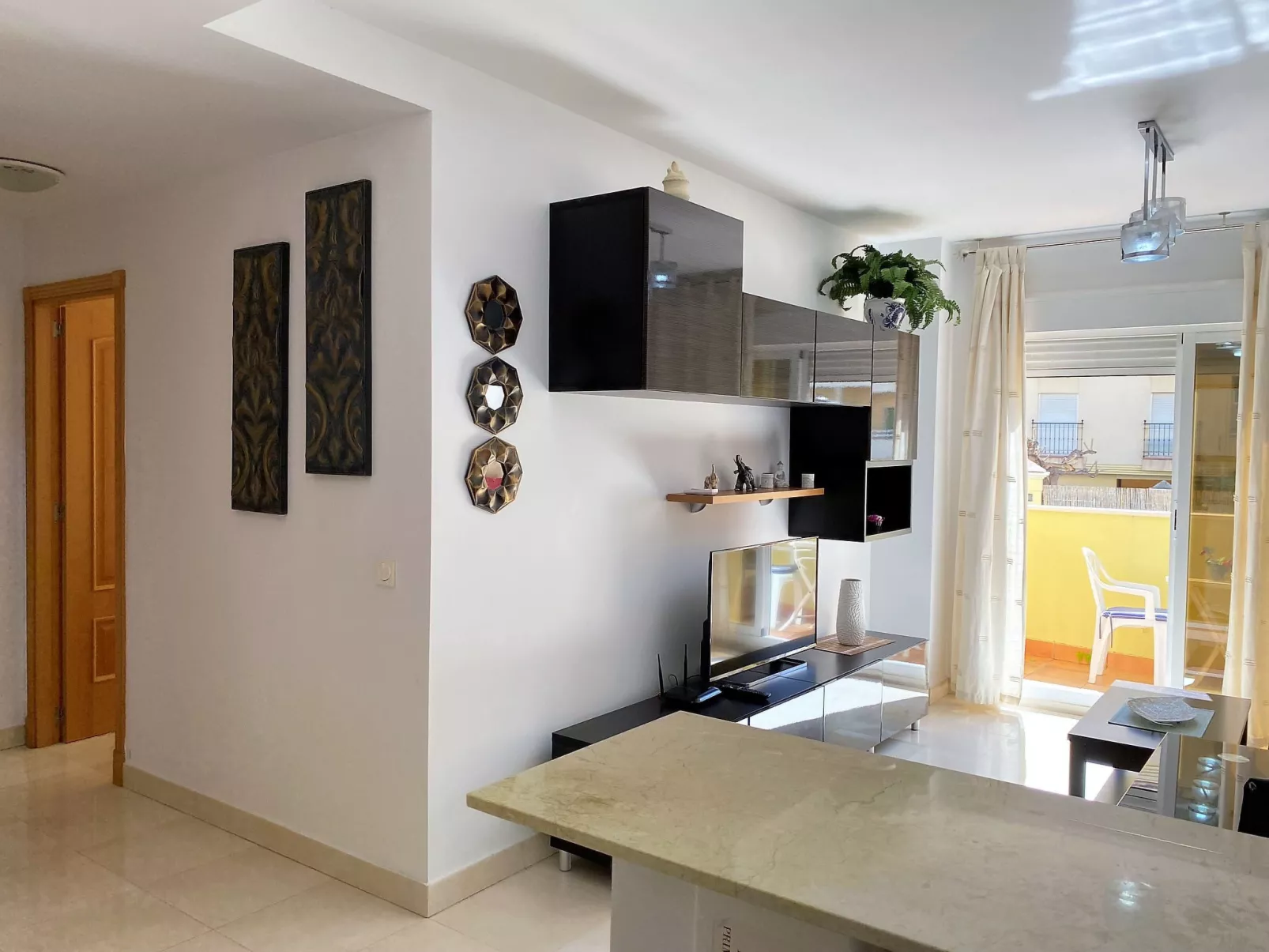 Triton Urban Apartment by Casasol - Inside